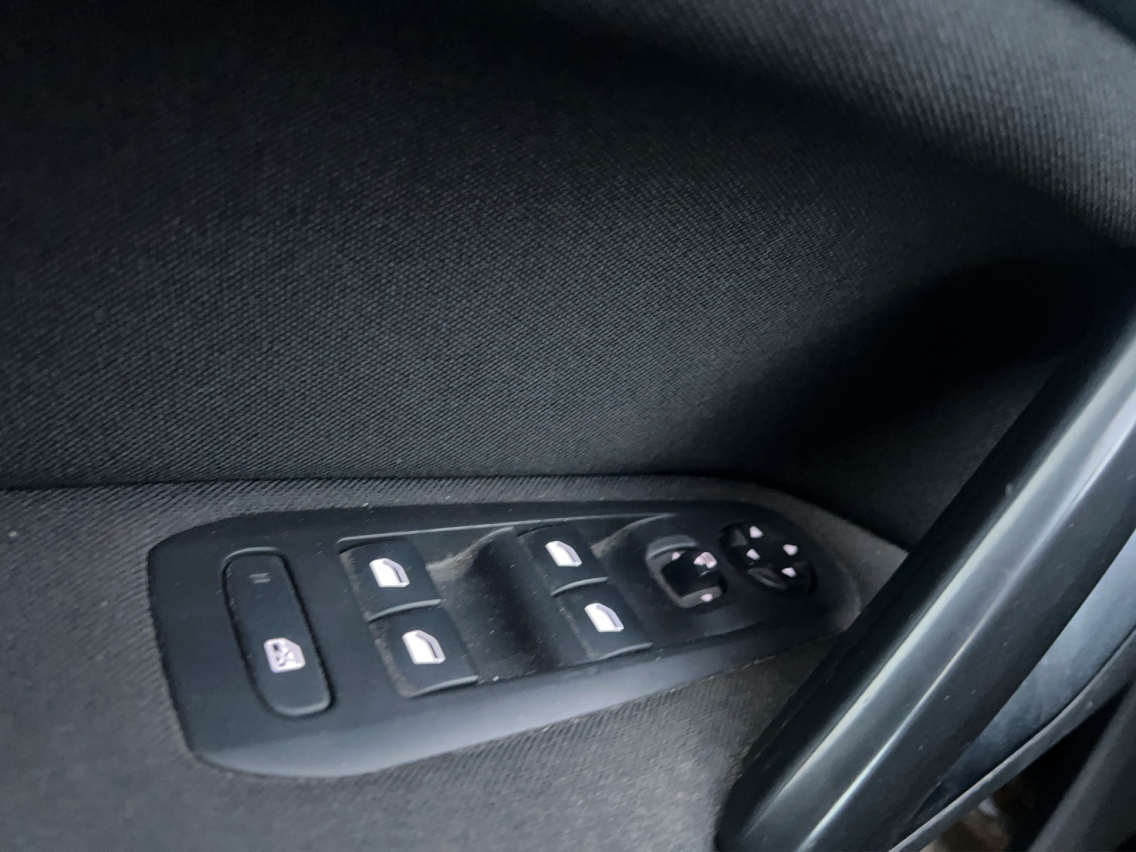 PEUGEOT 308 2.0 BlueHDI Allure Automatic-image-13