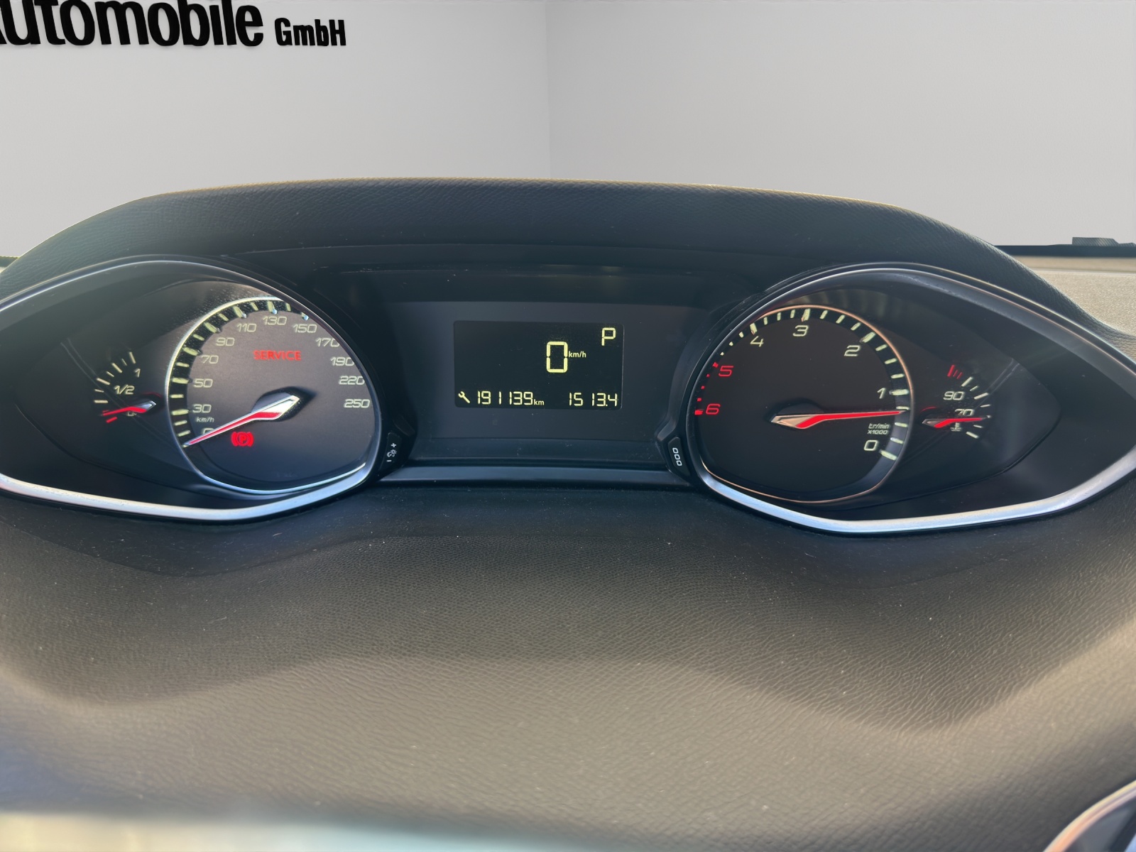 PEUGEOT 308 2.0 BlueHDI Allure Automatic-image-21