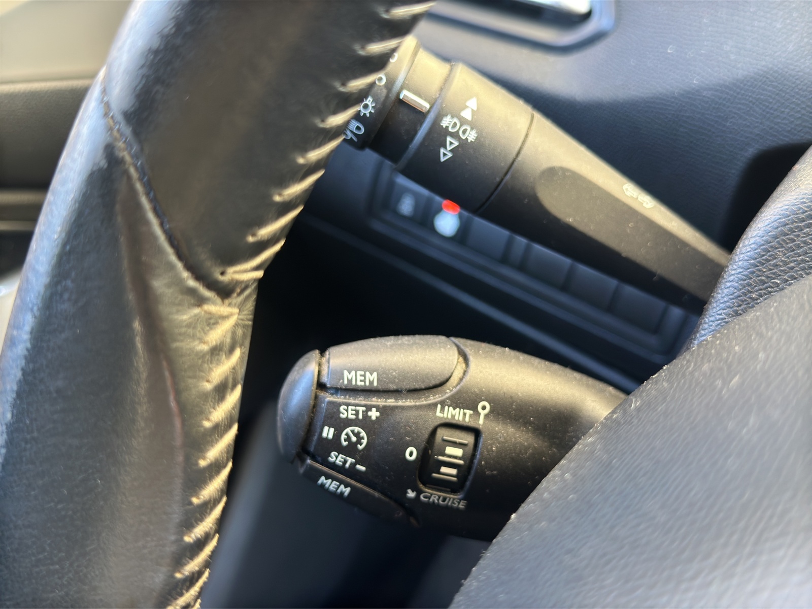PEUGEOT 308 2.0 BlueHDI Allure Automatic-image-19