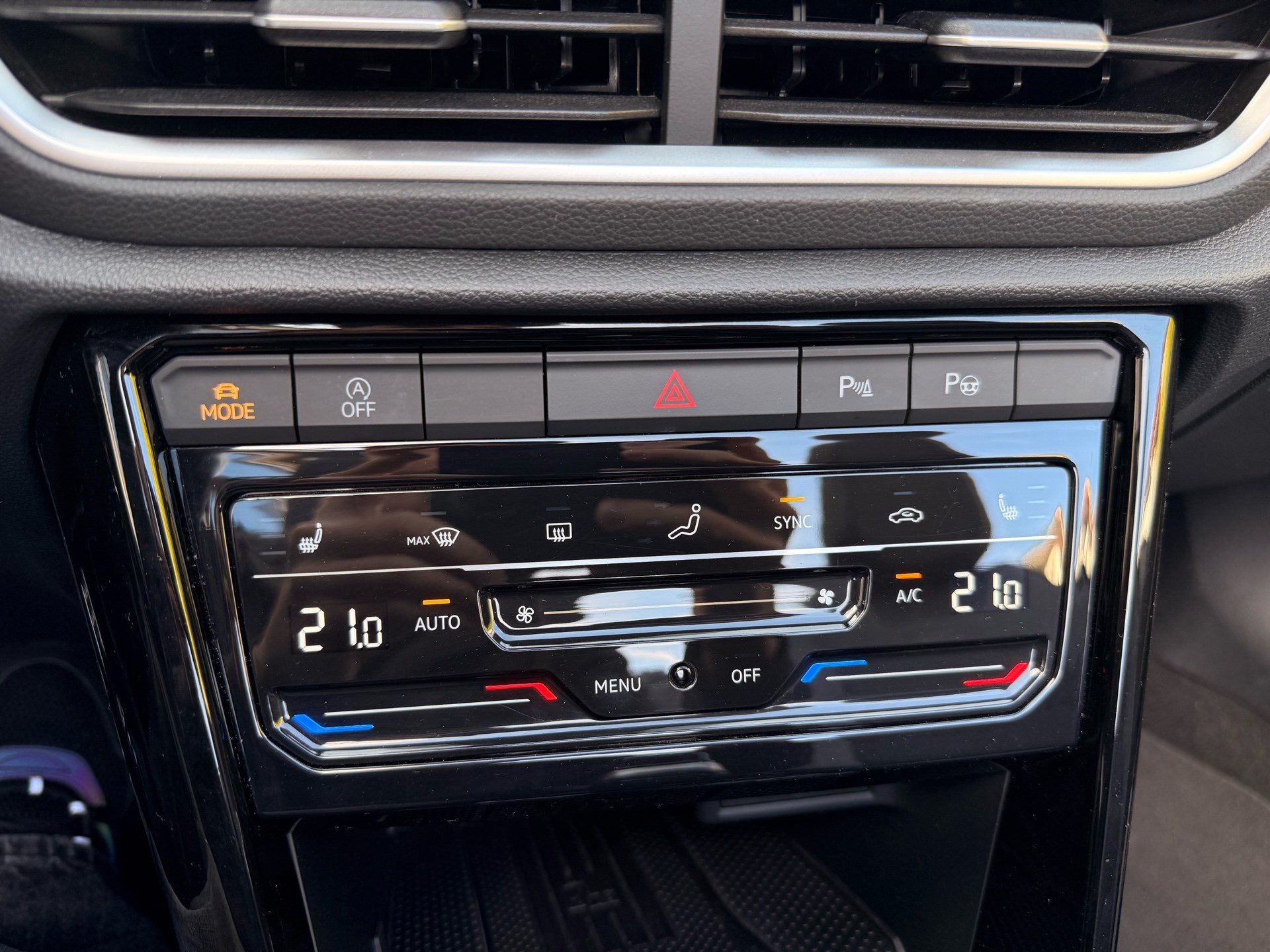 VW T-Roc 1.5 TSI DSG R-LINE *** TOP AUSSTATTUNG ***-image-17