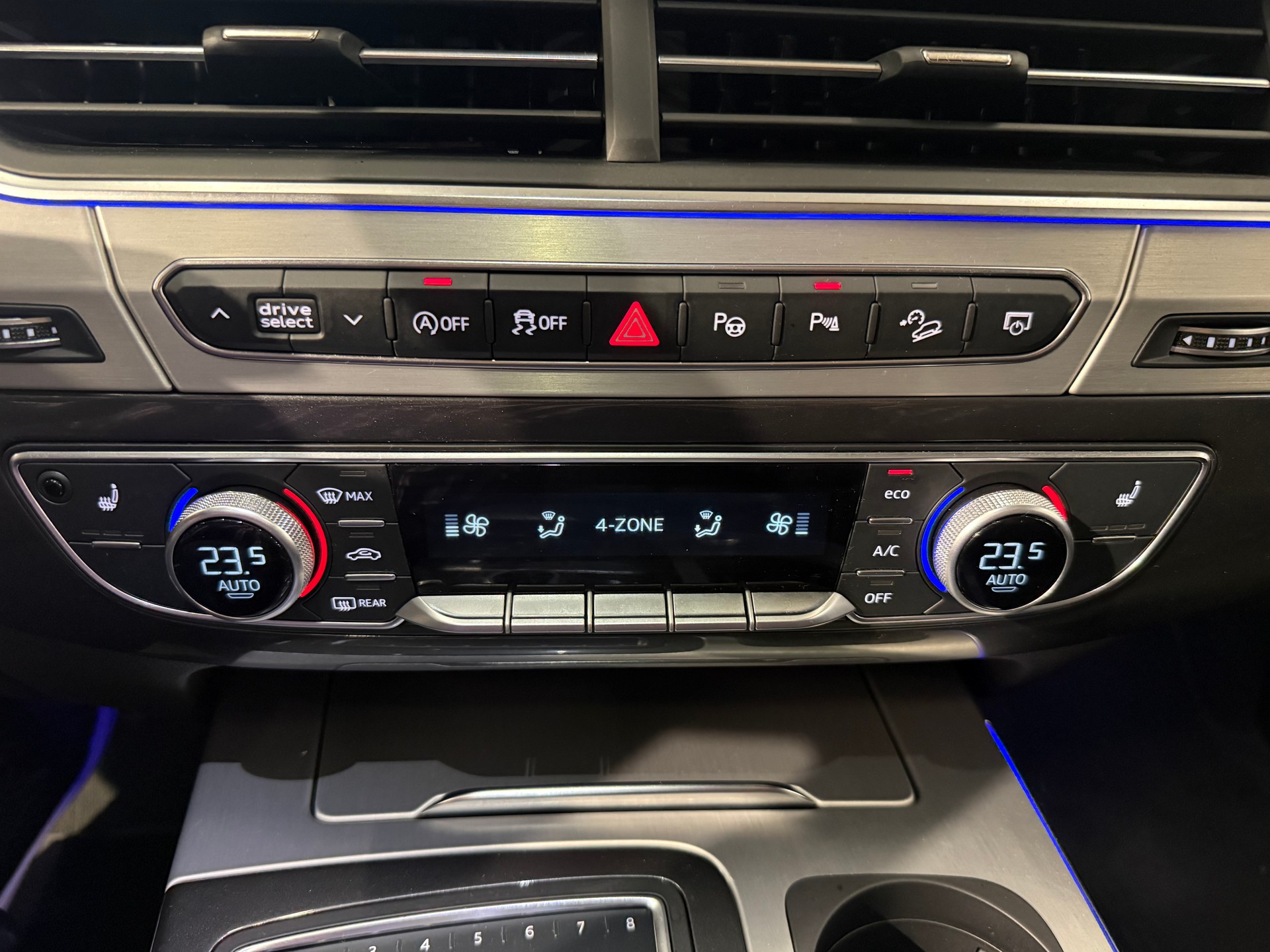 AUDI Q7 3.0 TDI quattro tiptronic S-line-image-26