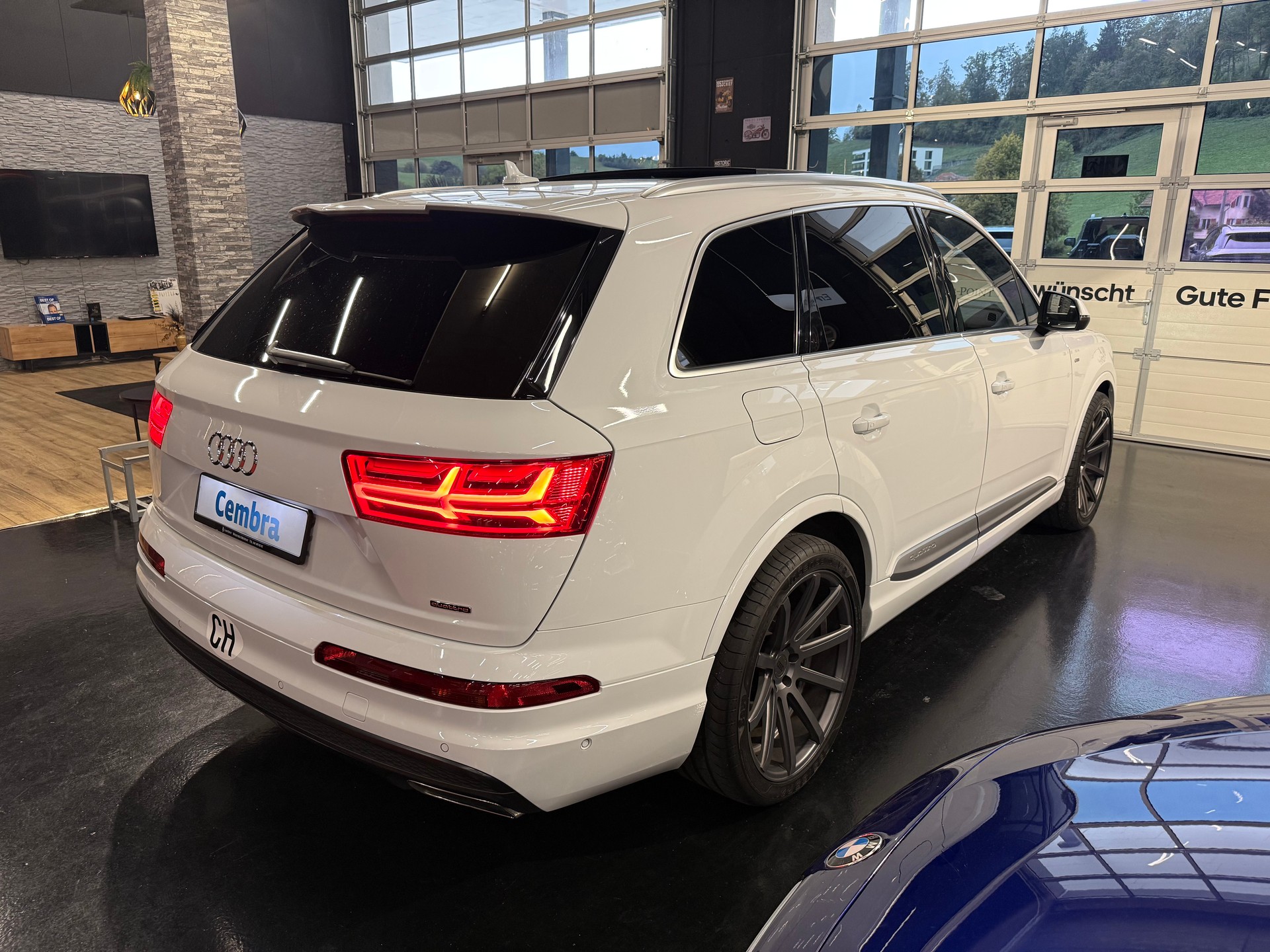 AUDI Q7 3.0 TDI quattro tiptronic S-line-image-4