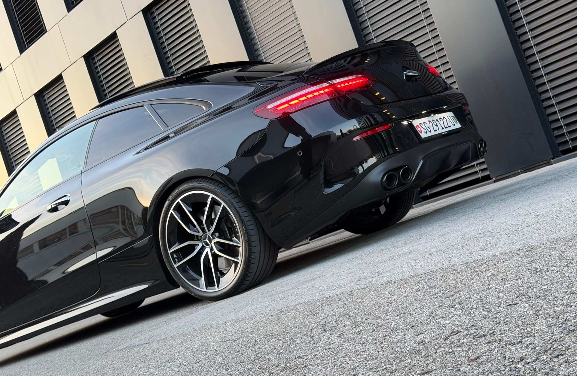 MERCEDES-BENZ E 53 Coupé AMG 4Matic+ ♦️1.Hand*ab Service*Facelift Modell mit neuen MBUX♦️-image-10