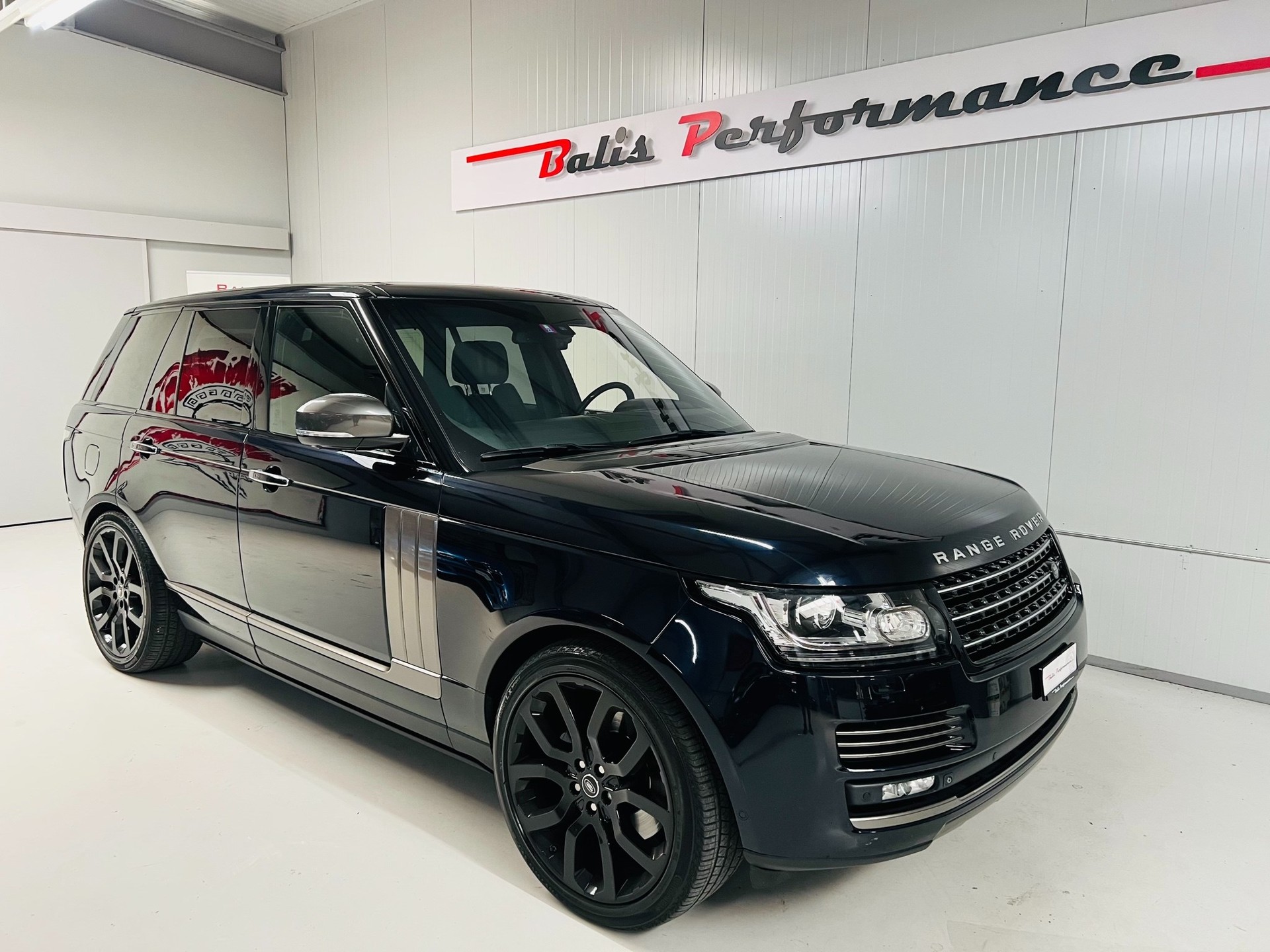 LAND ROVER Range Rover 4.4 SDV8 Autobiography Automatic