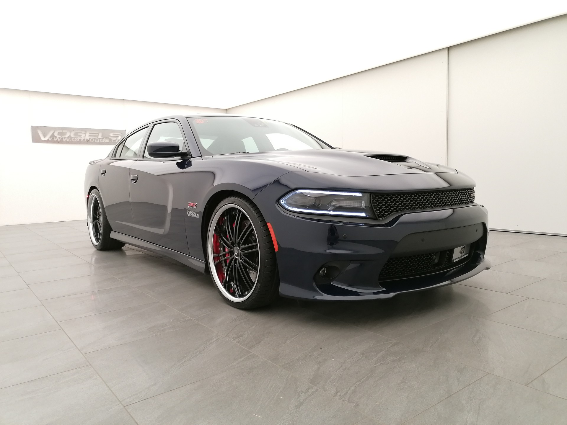 DODGE Charger 392 6.4 SRT-showroom-element-2