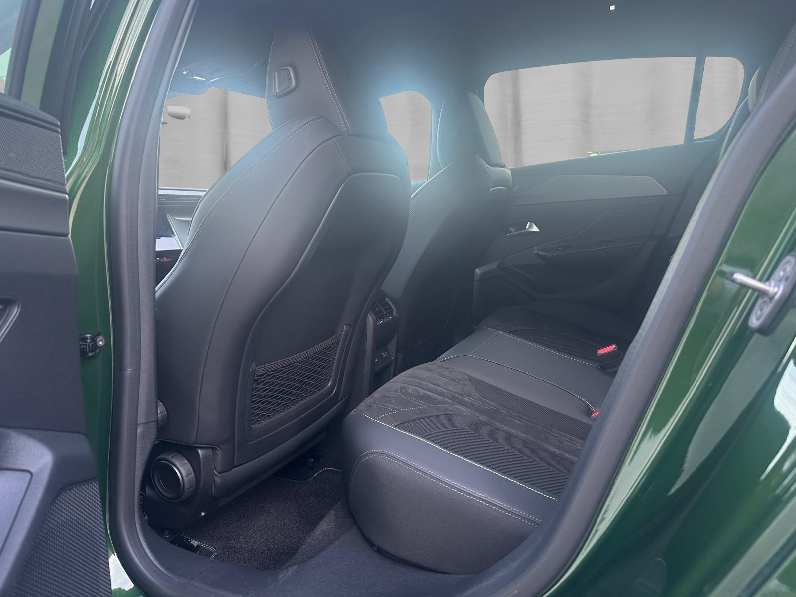 PEUGEOT 308 1.6 PHEV 225 GT-image-13