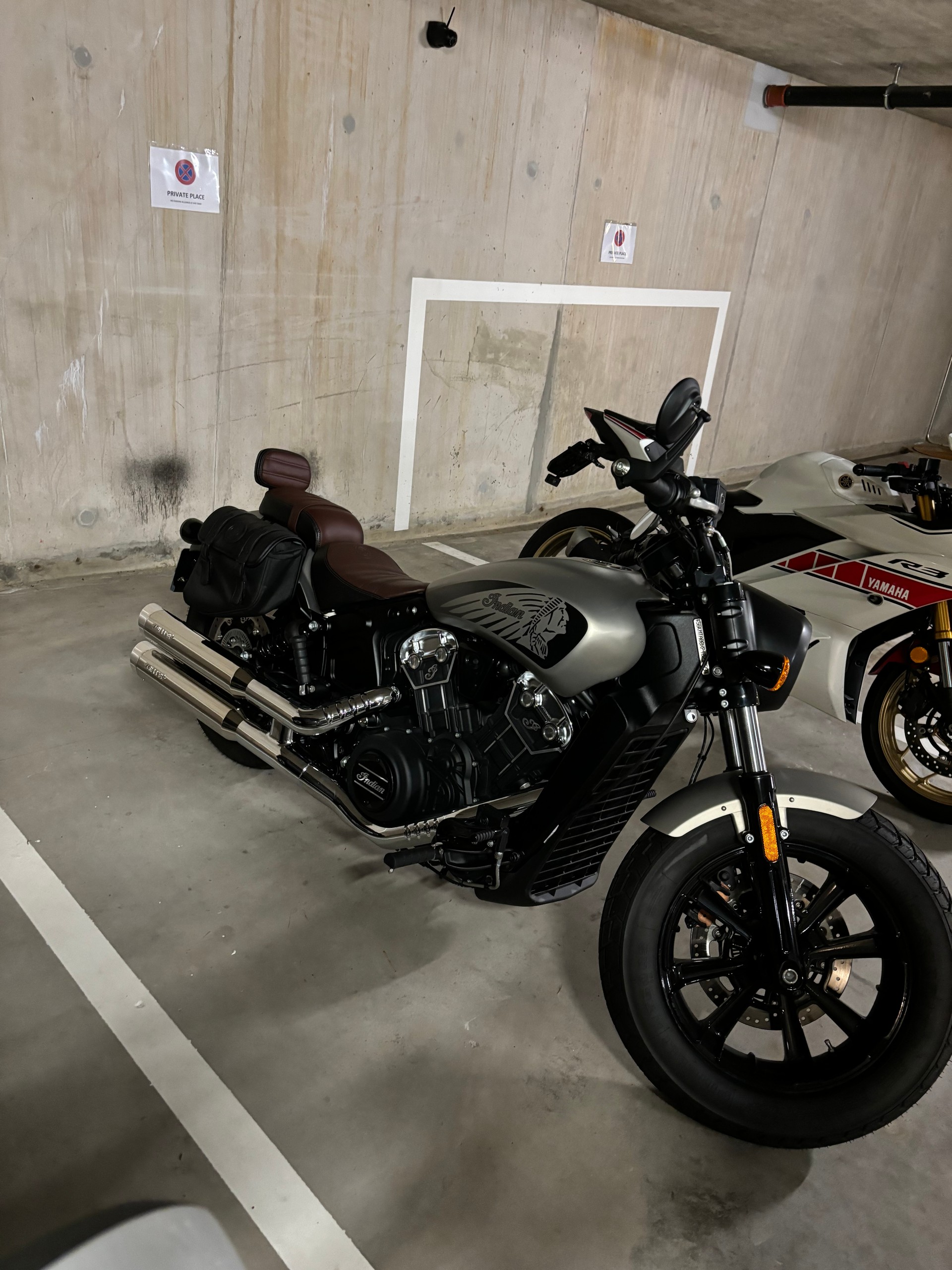 INDIAN Scout Bobber-image-1