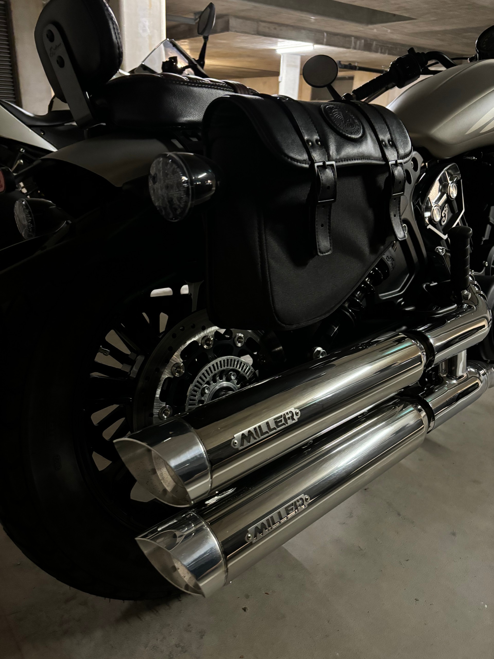 INDIAN Scout Bobber-image-2