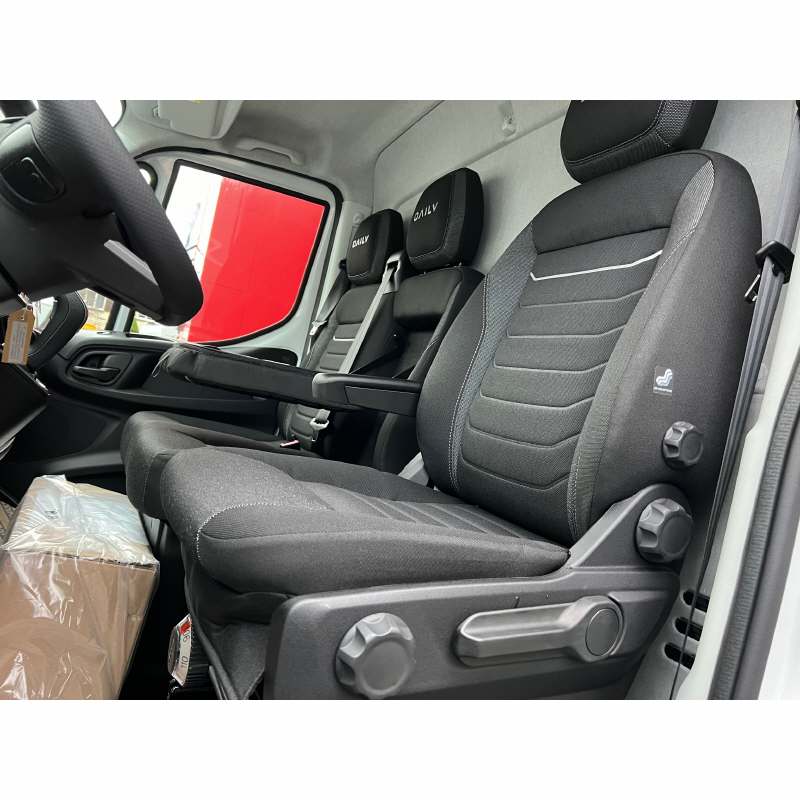 IVECO Daily 35 S 18HA8 K.-Ch. 3750 3.0 HPI 180-image-4