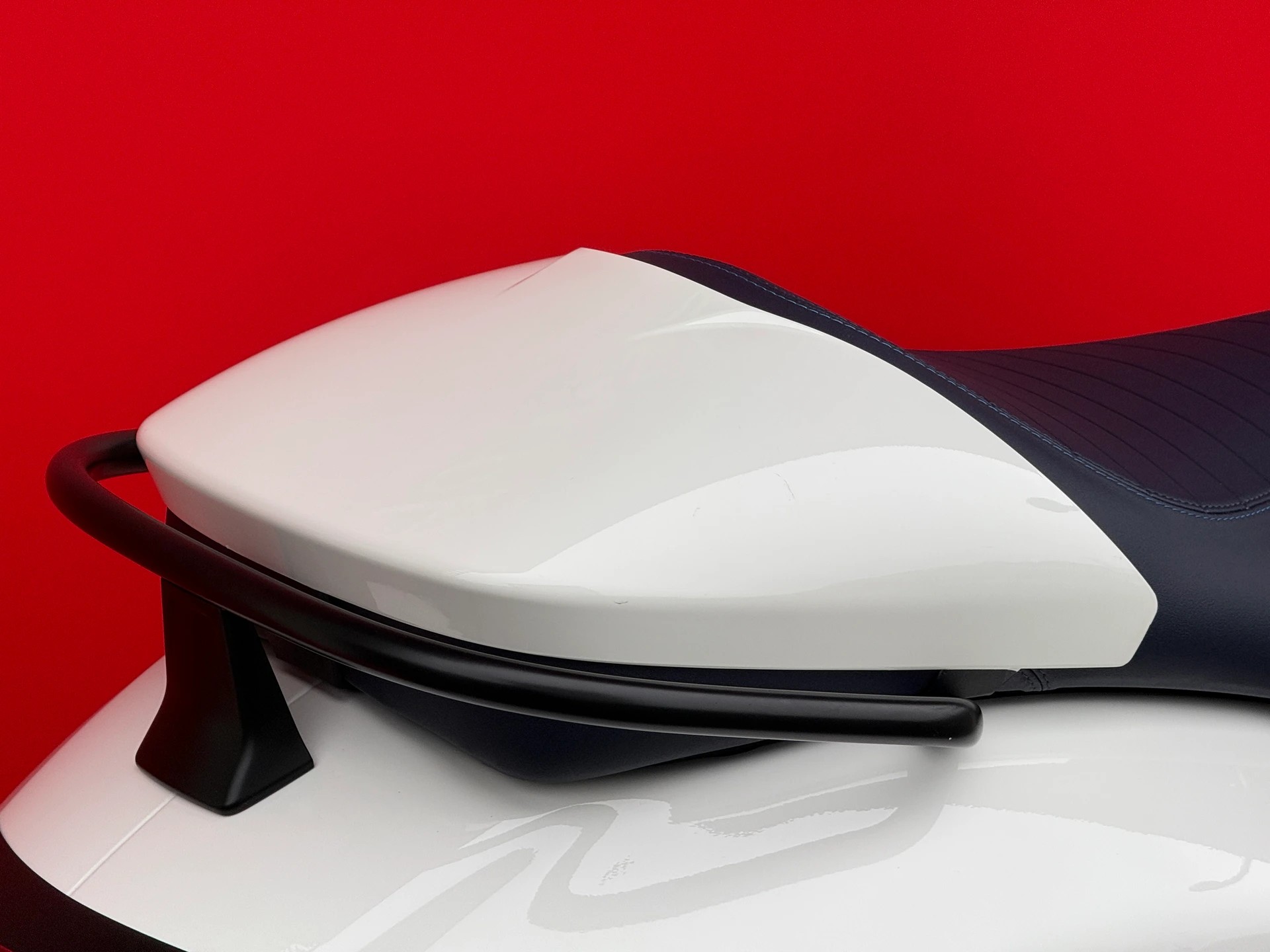 PIAGGIO Vespa GTV 300 "140th"-image-8