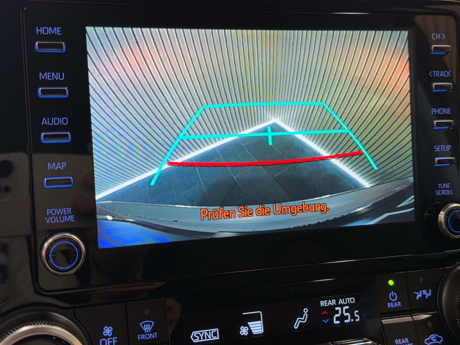 TOYOTA Highlander 2.5 HSD e-CVT 7 Sitzer-image-9