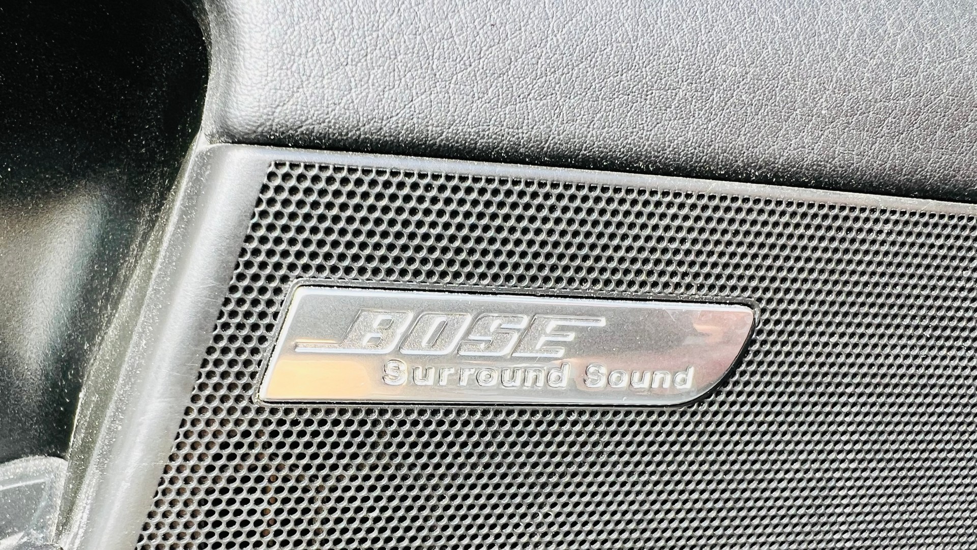 AUDI S6 Avant 5.2 V10 quattro tiptronic-image-19