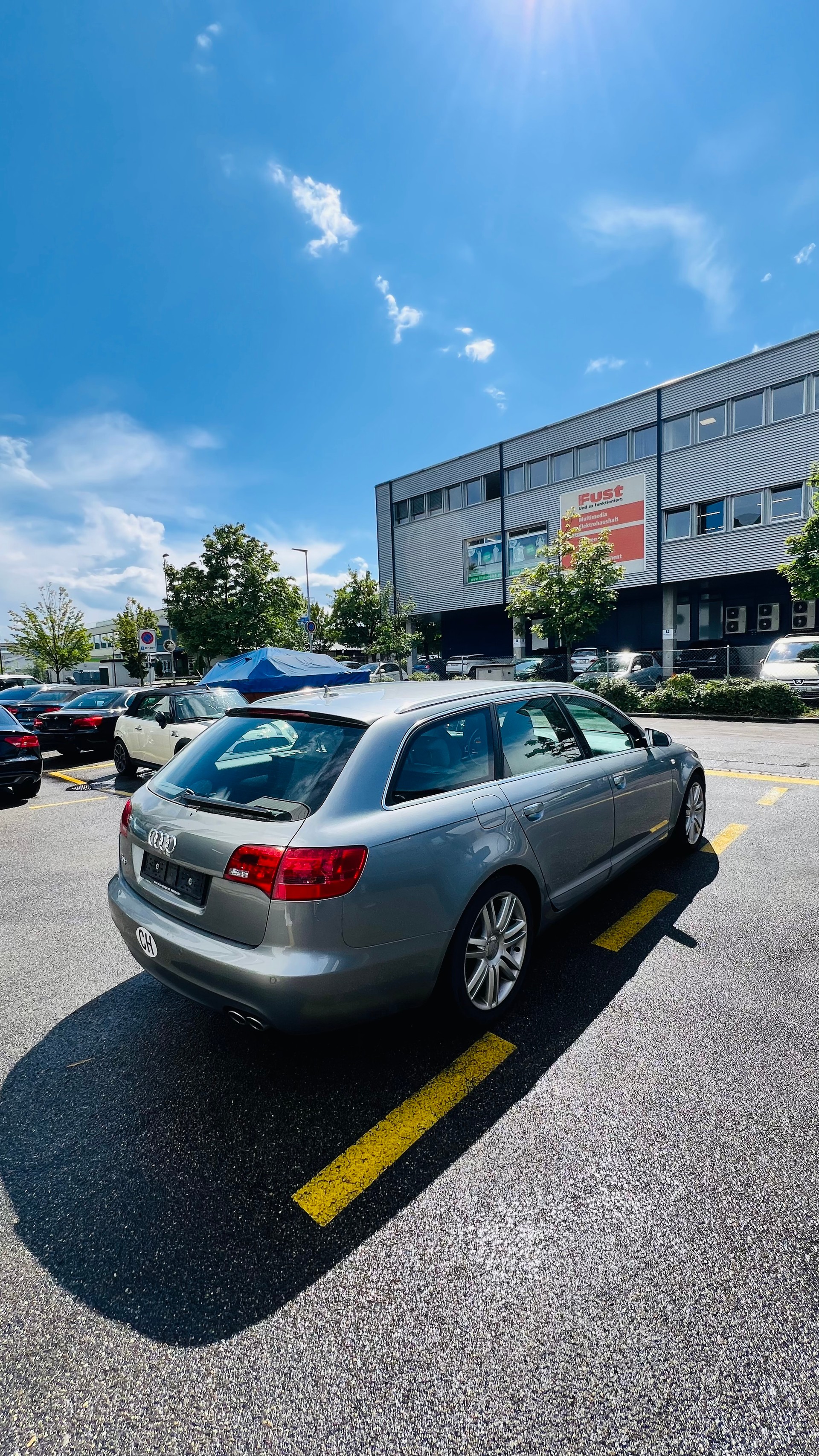 AUDI S6 Avant 5.2 V10 quattro tiptronic-image-6