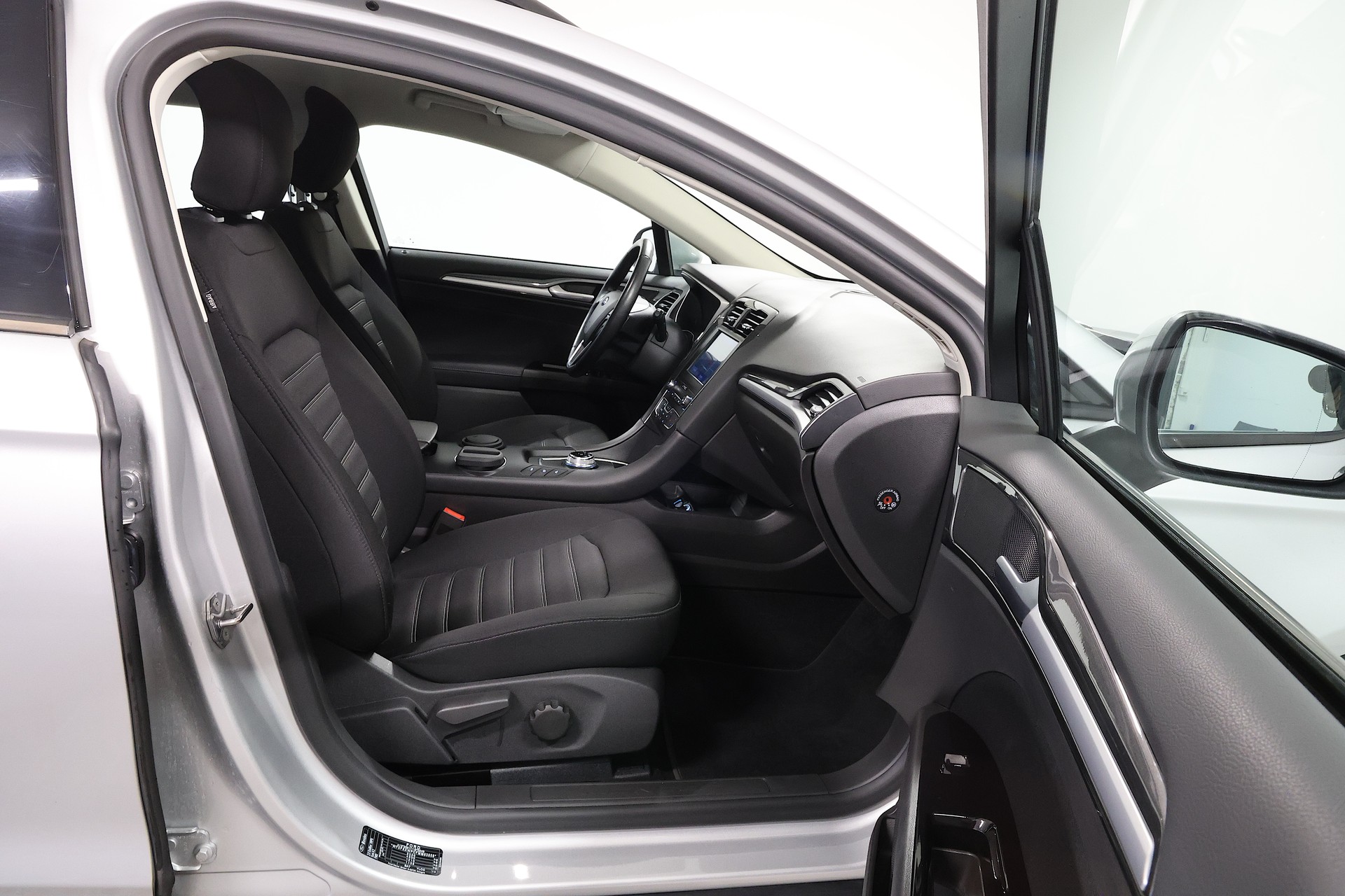 FORD Mondeo 2.0 TDCi Trend Automatik-image-12