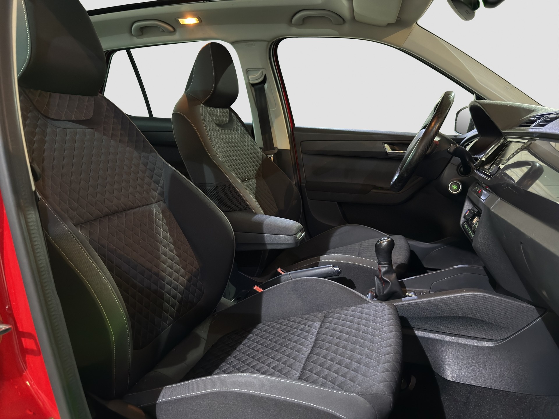 SKODA Fabia 1.0 TSI Monte Carlo-image-10