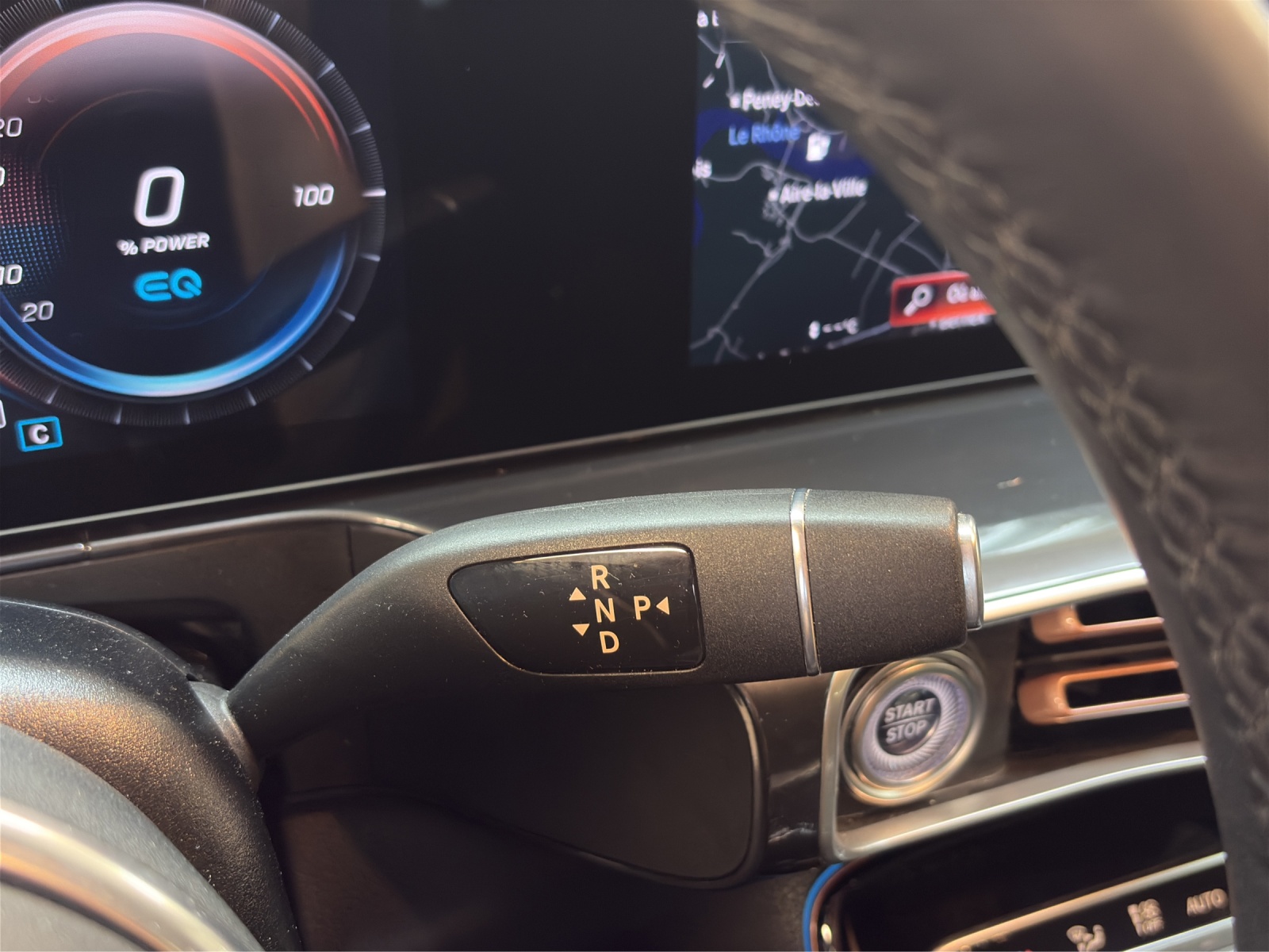 MERCEDES-BENZ EQC 400 AMG Line 4Matic-image-14