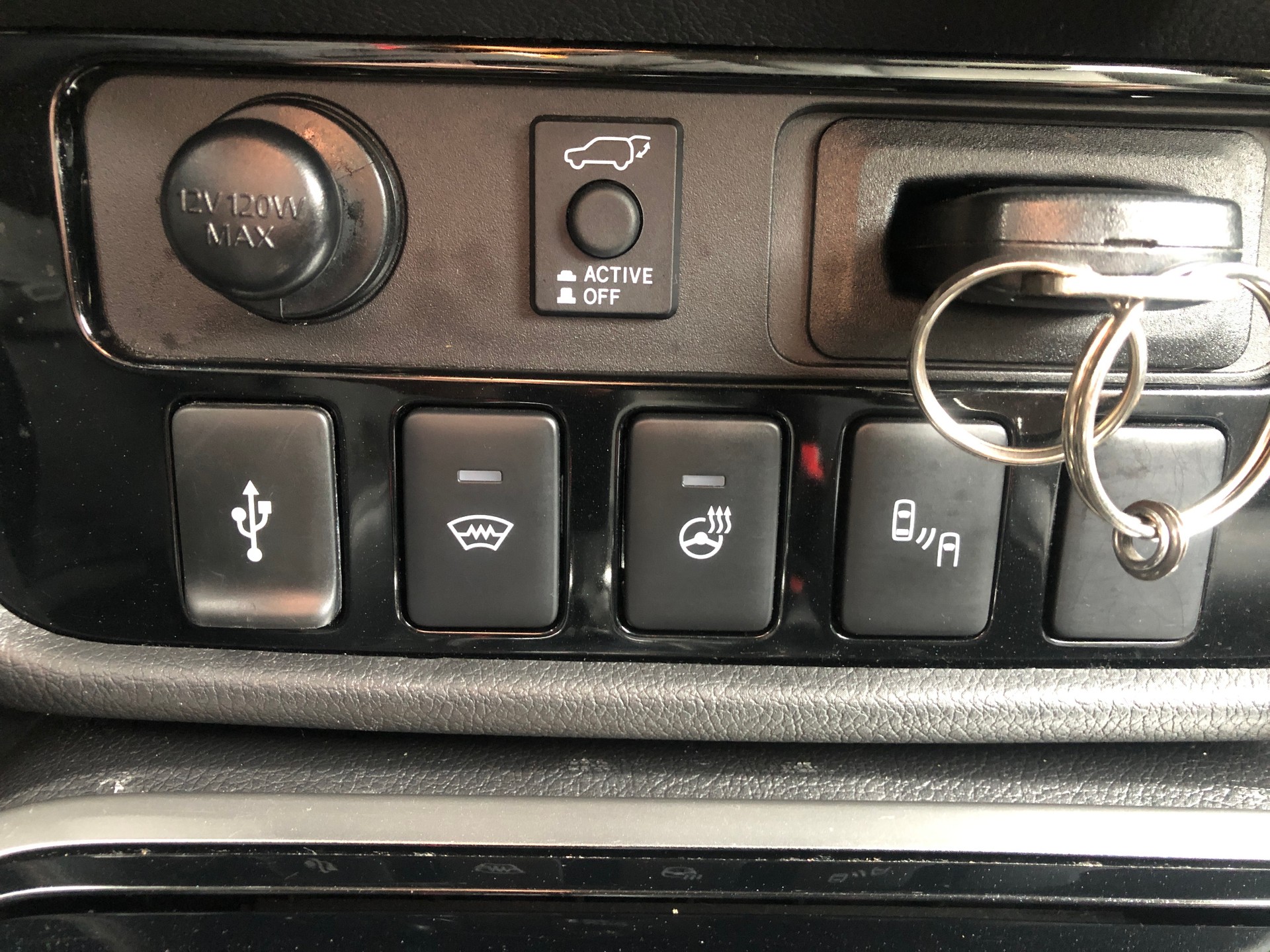 MITSUBISHI Outlander 2.0 Diamond 4WD CVT-image-16