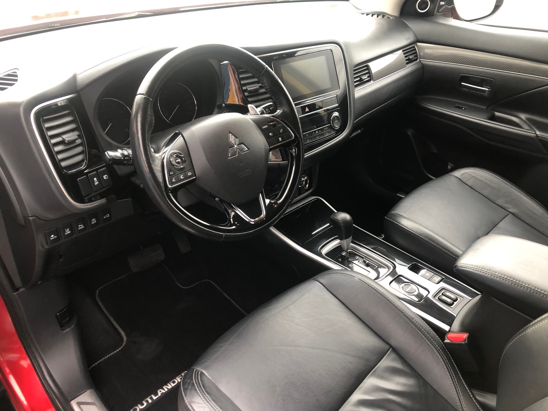 MITSUBISHI Outlander 2.0 Diamond 4WD CVT-image-4