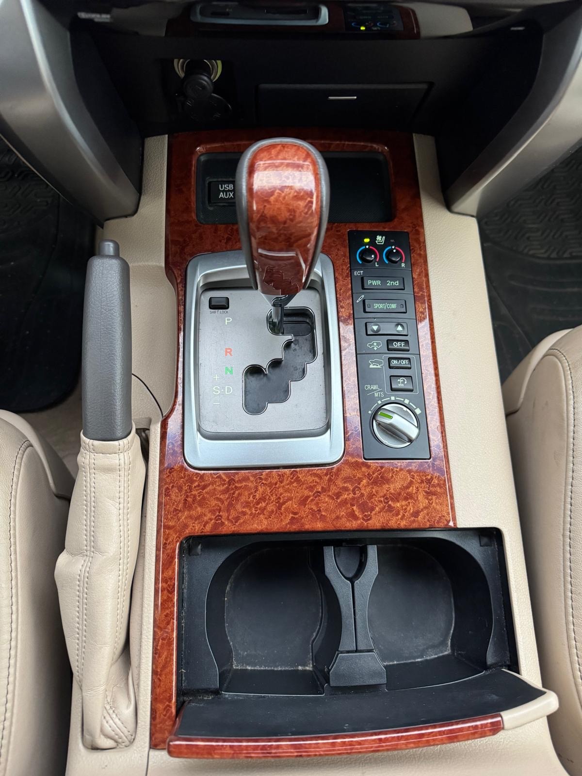 TOYOTA Land Cruiser V8 4.5 D-4D Sol-image-4