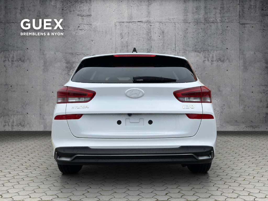 HYUNDAI i30 Wagon 1.5 T-GDi Amplia-showroom-element-3
