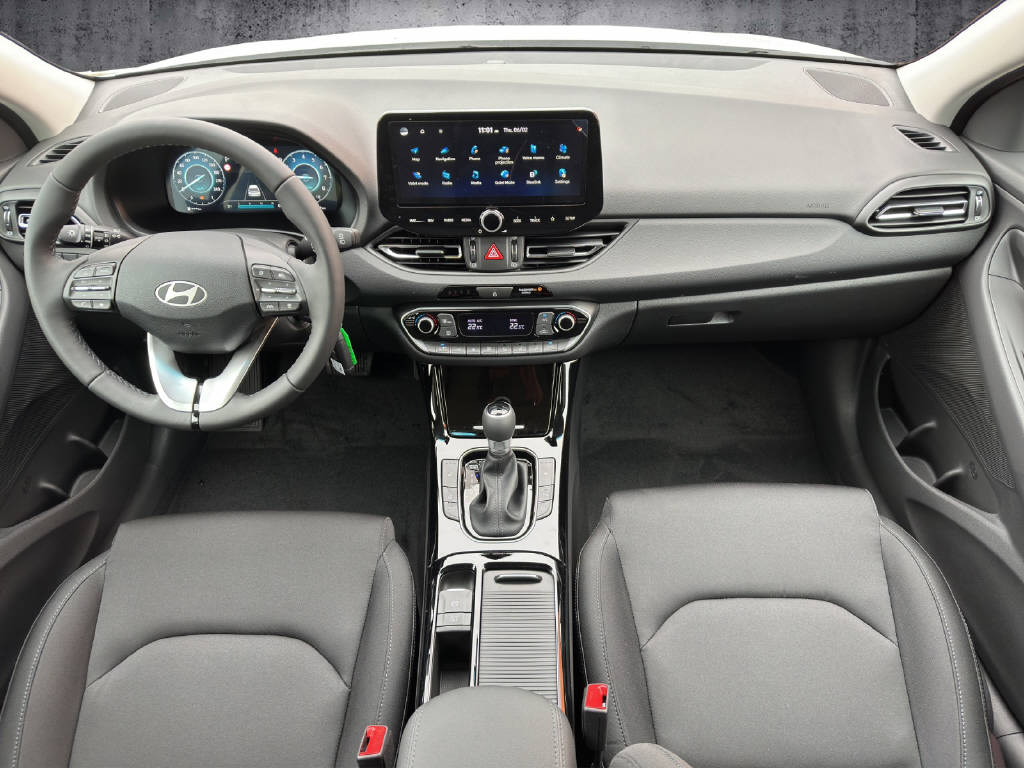 HYUNDAI i30 Wagon 1.5 T-GDi Amplia-image-10