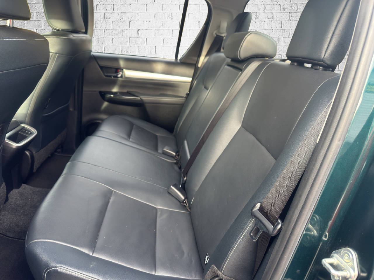 TOYOTA Hilux Double Cab.-Pick-up 2.8 D-4D 204 PS Style-image-8