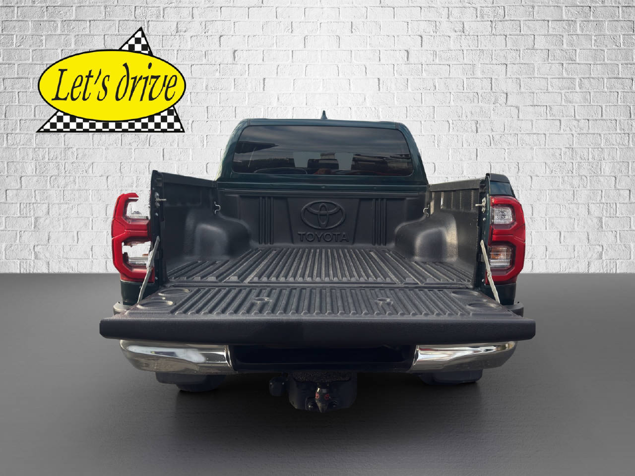 TOYOTA Hilux Double Cab.-Pick-up 2.8 D-4D 204 PS Style-image-4