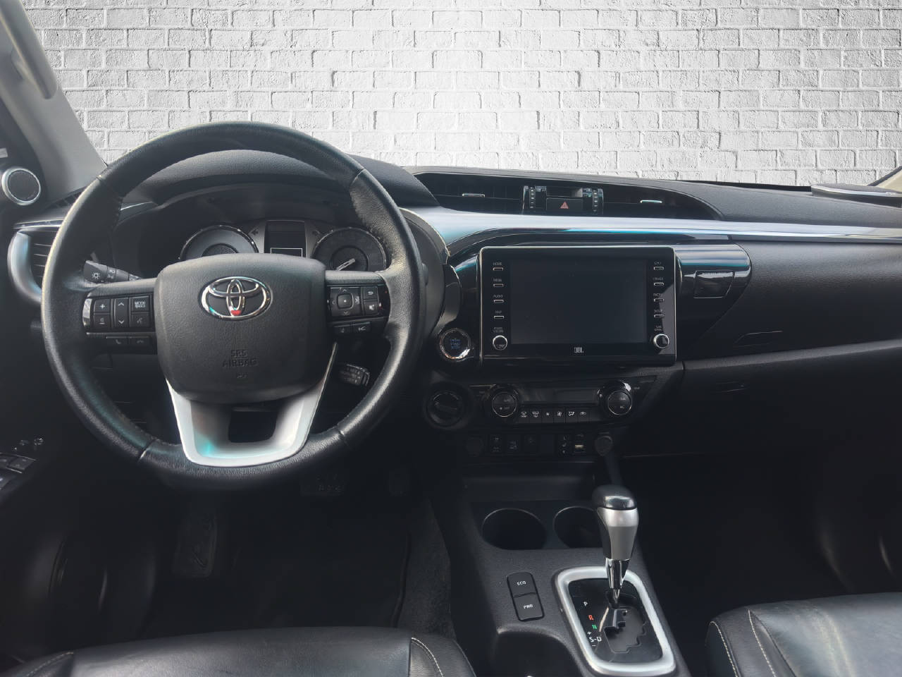 TOYOTA Hilux Double Cab.-Pick-up 2.8 D-4D 204 PS Style-image-9