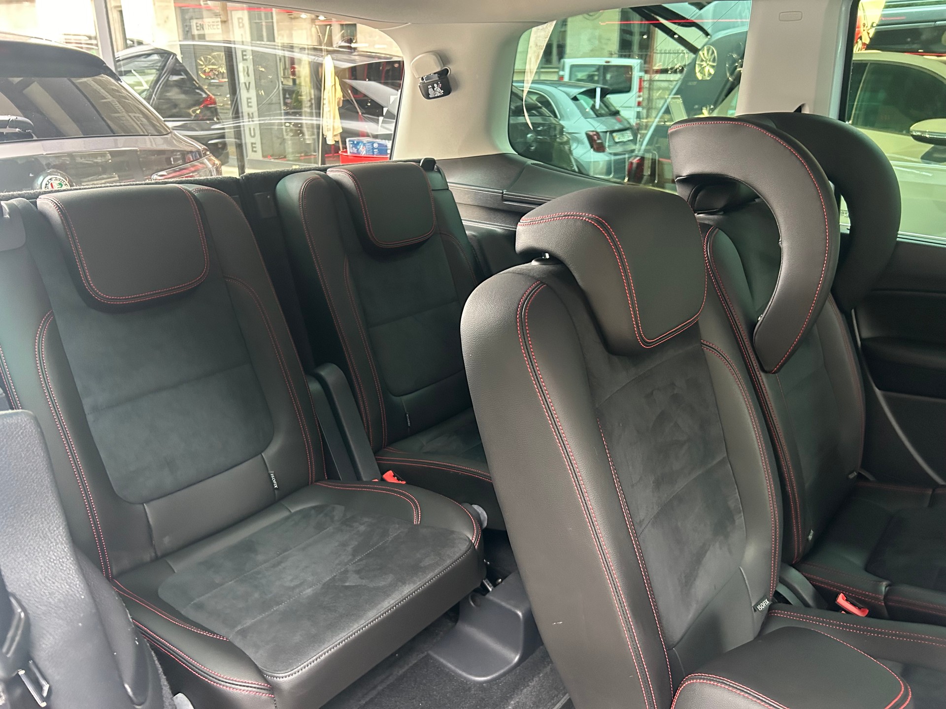 SEAT Alhambra 2.0 TDI SWISS FR-image-9