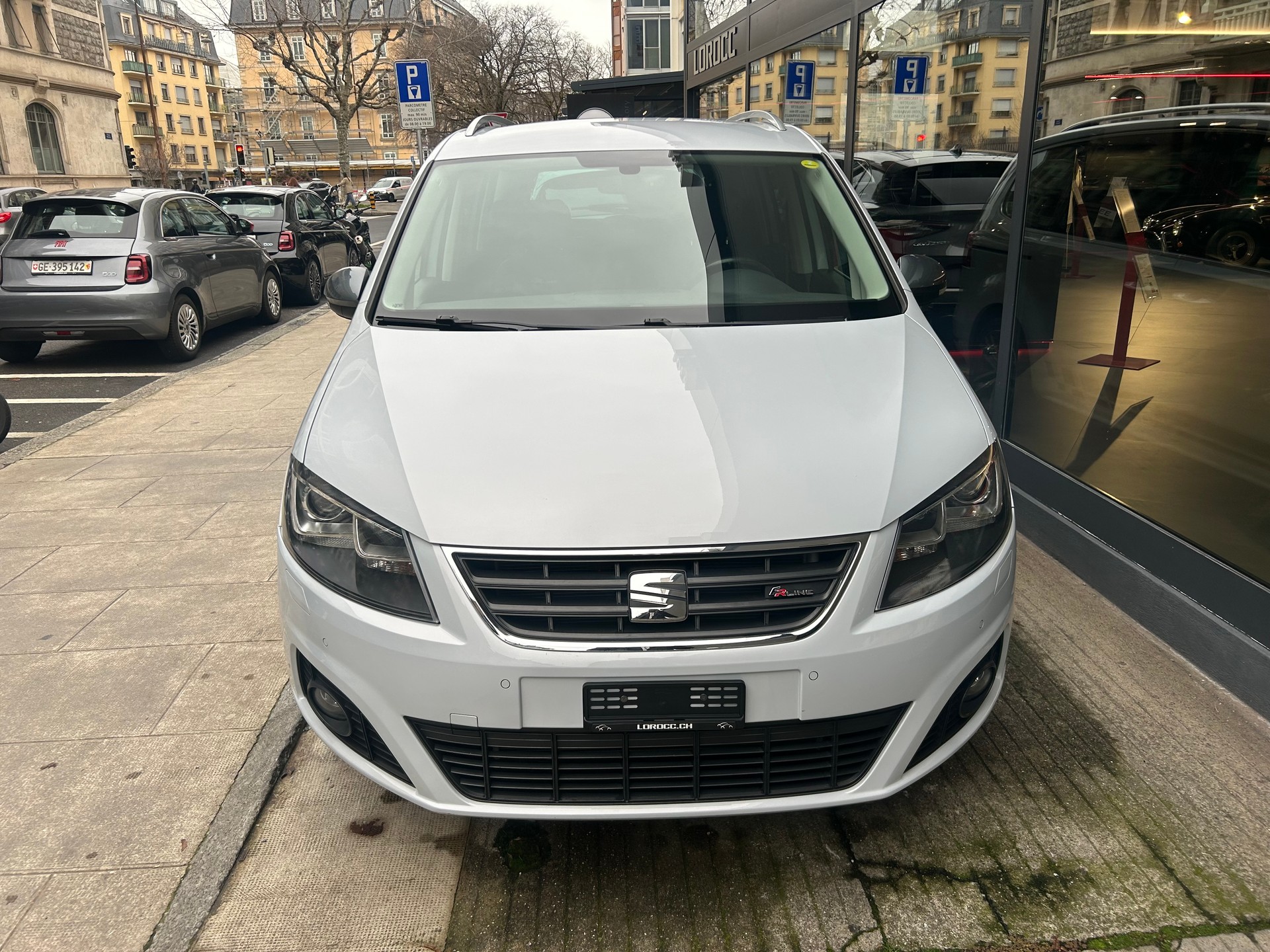 SEAT Alhambra 2.0 TDI SWISS FR-image-1