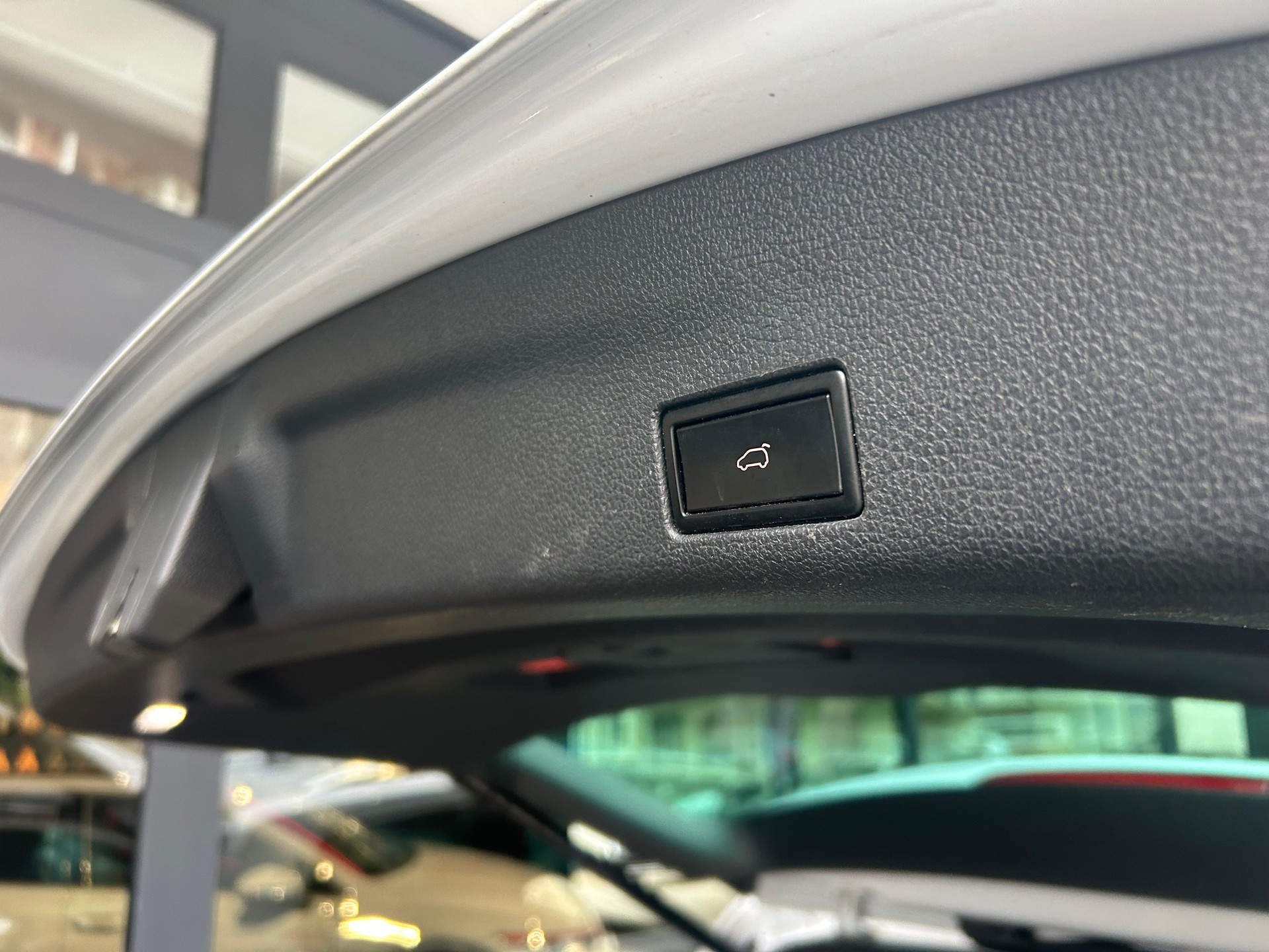 SEAT Alhambra 2.0 TDI SWISS FR-image-10
