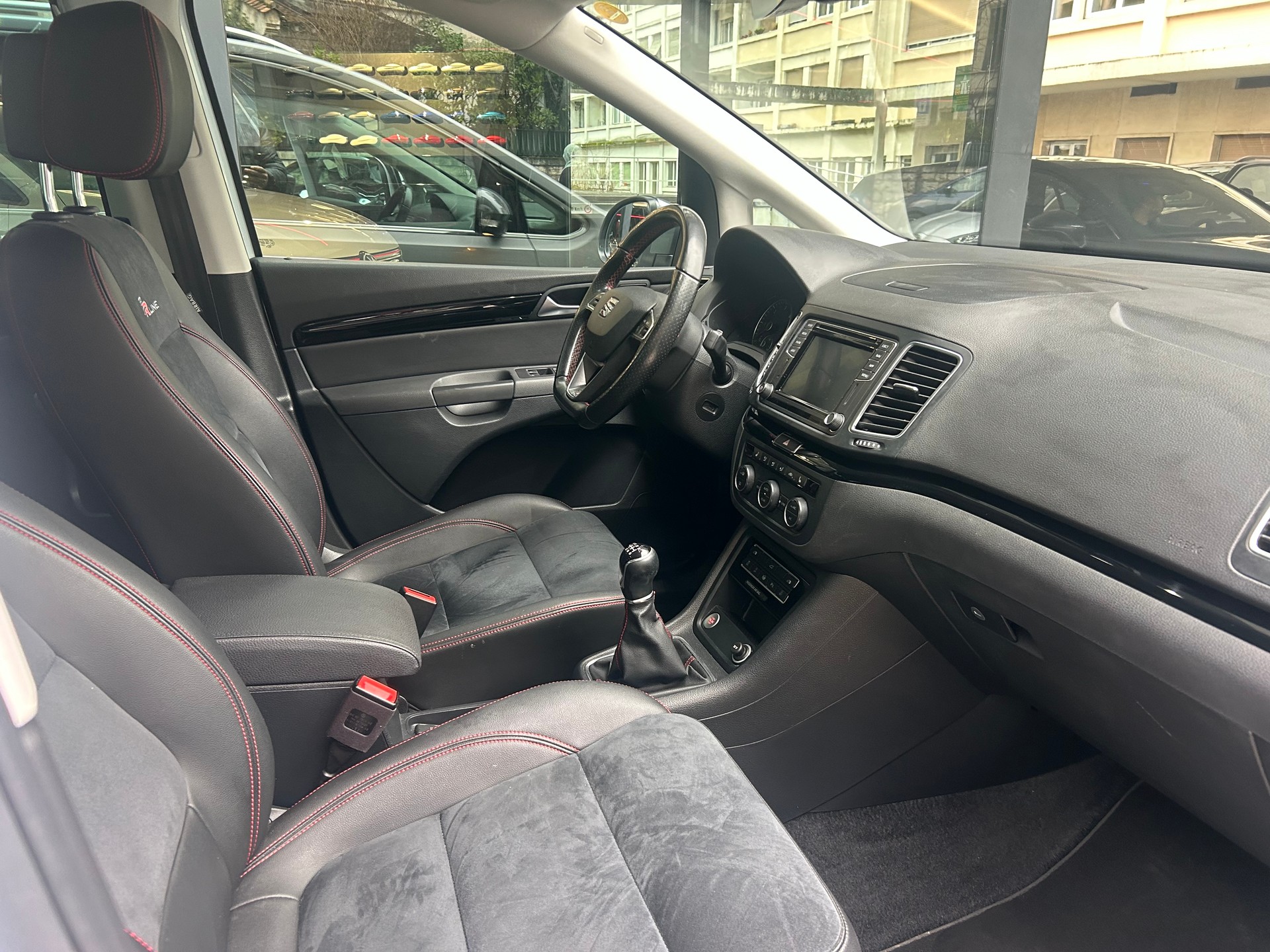 SEAT Alhambra 2.0 TDI SWISS FR-image-4