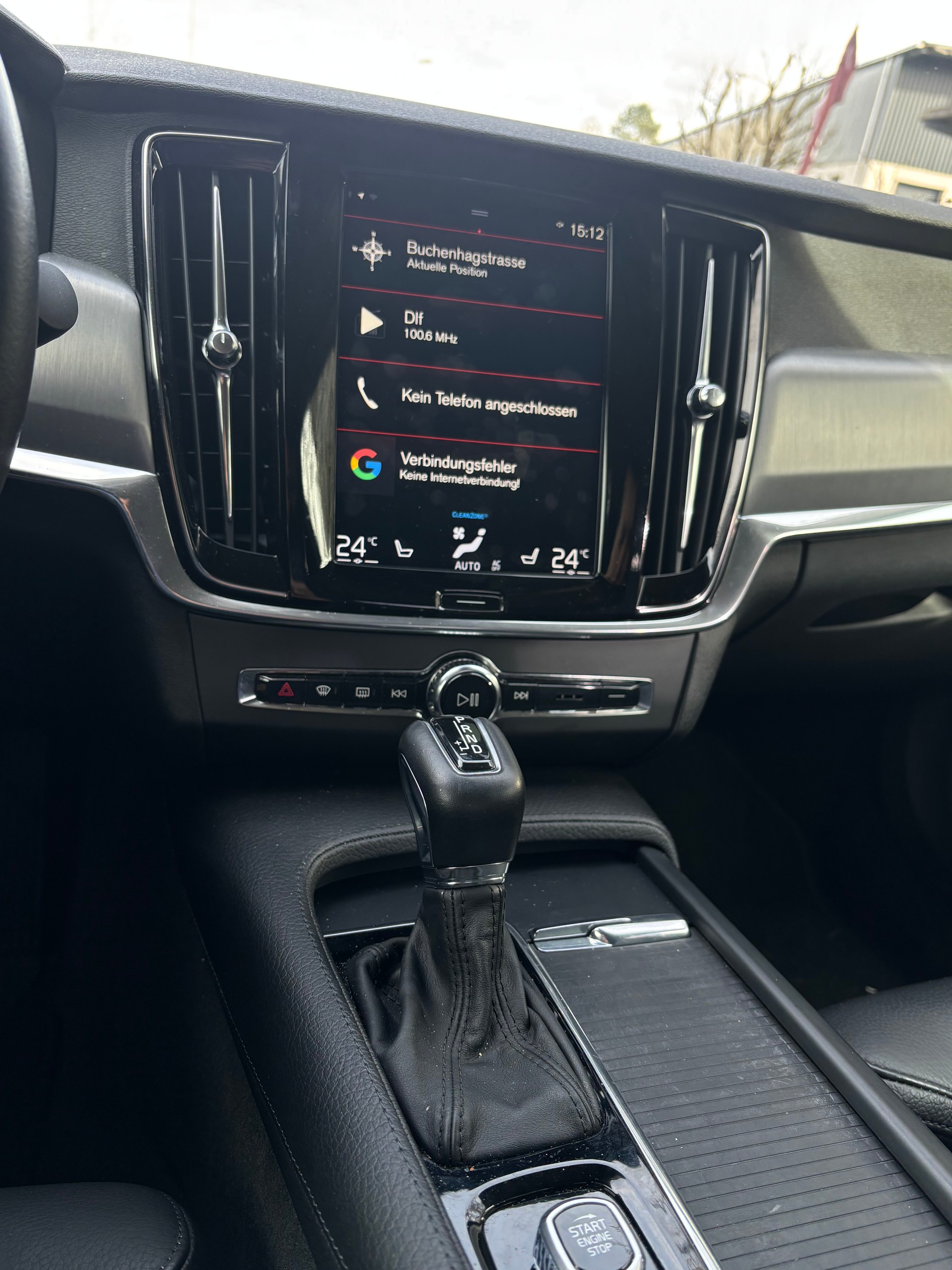 VOLVO S90 D4 Momentum Geartronic-image-6