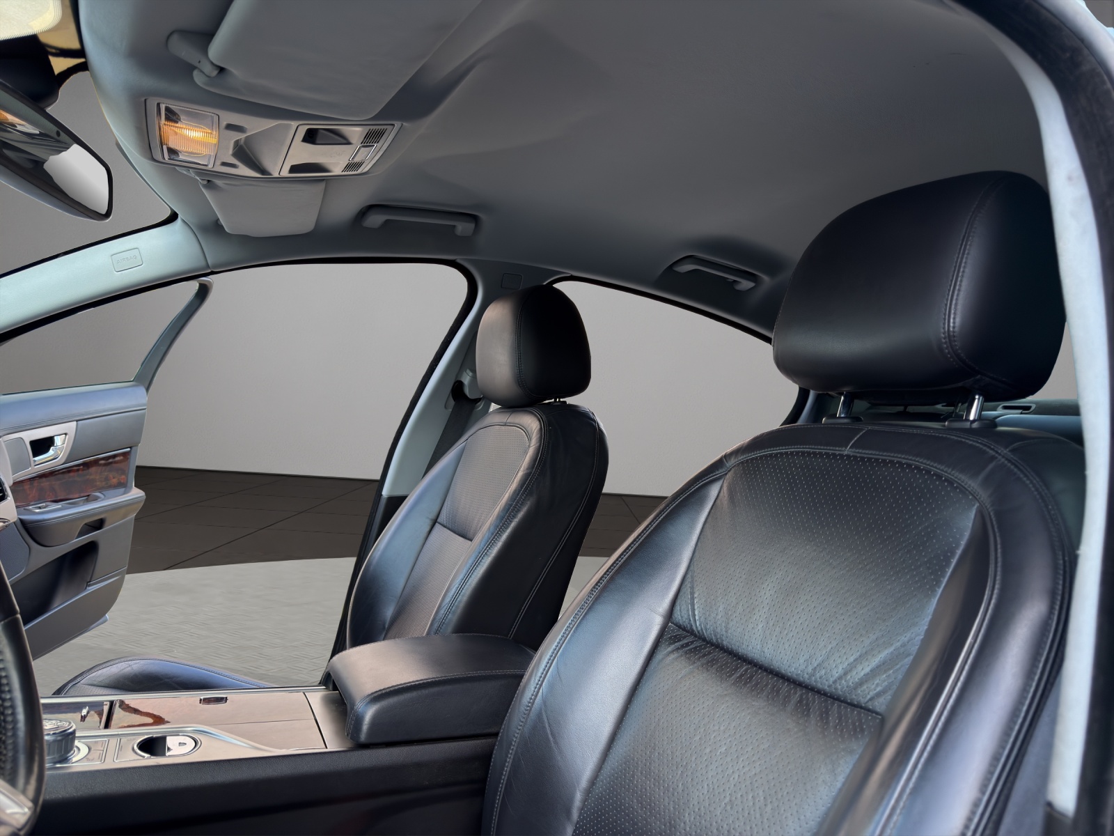 JAGUAR XF 3.0 V6 Premium Luxury-image-20