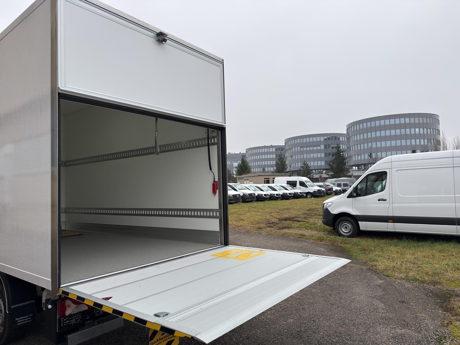 MERCEDES-BENZ Sprinter 319 Kab.-Ch. 4325 L 2.0 CDI 190 Select-image-14