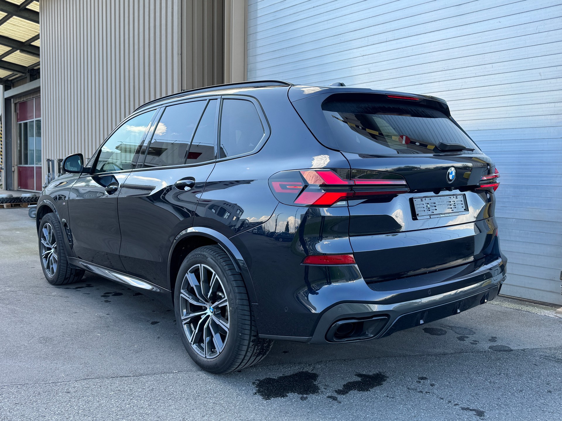 BMW X5 xDrive 48V 30d M Sport Steptronic-showroom-element-3