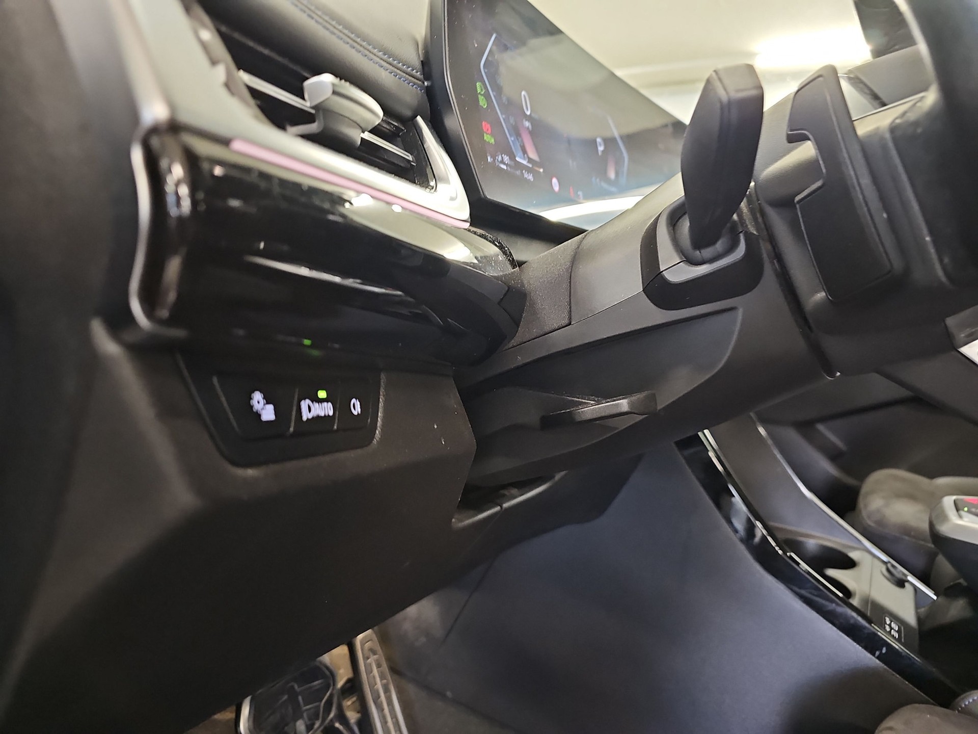 BMW 225e xDrive Active Tourer M Sport-image-18