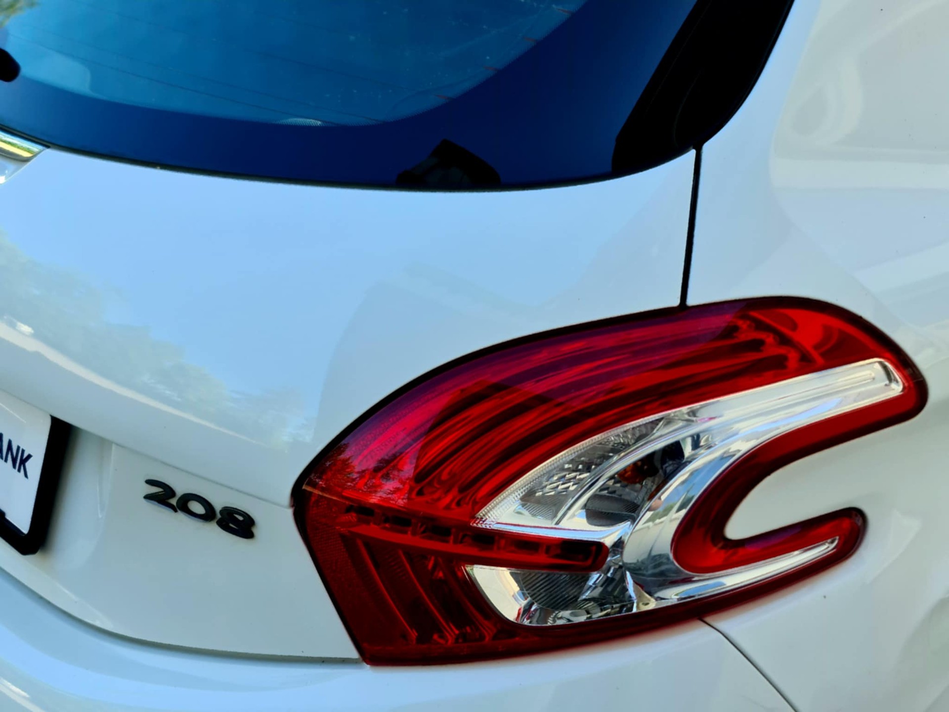 PEUGEOT 208 1.2 VTI Active-image-7
