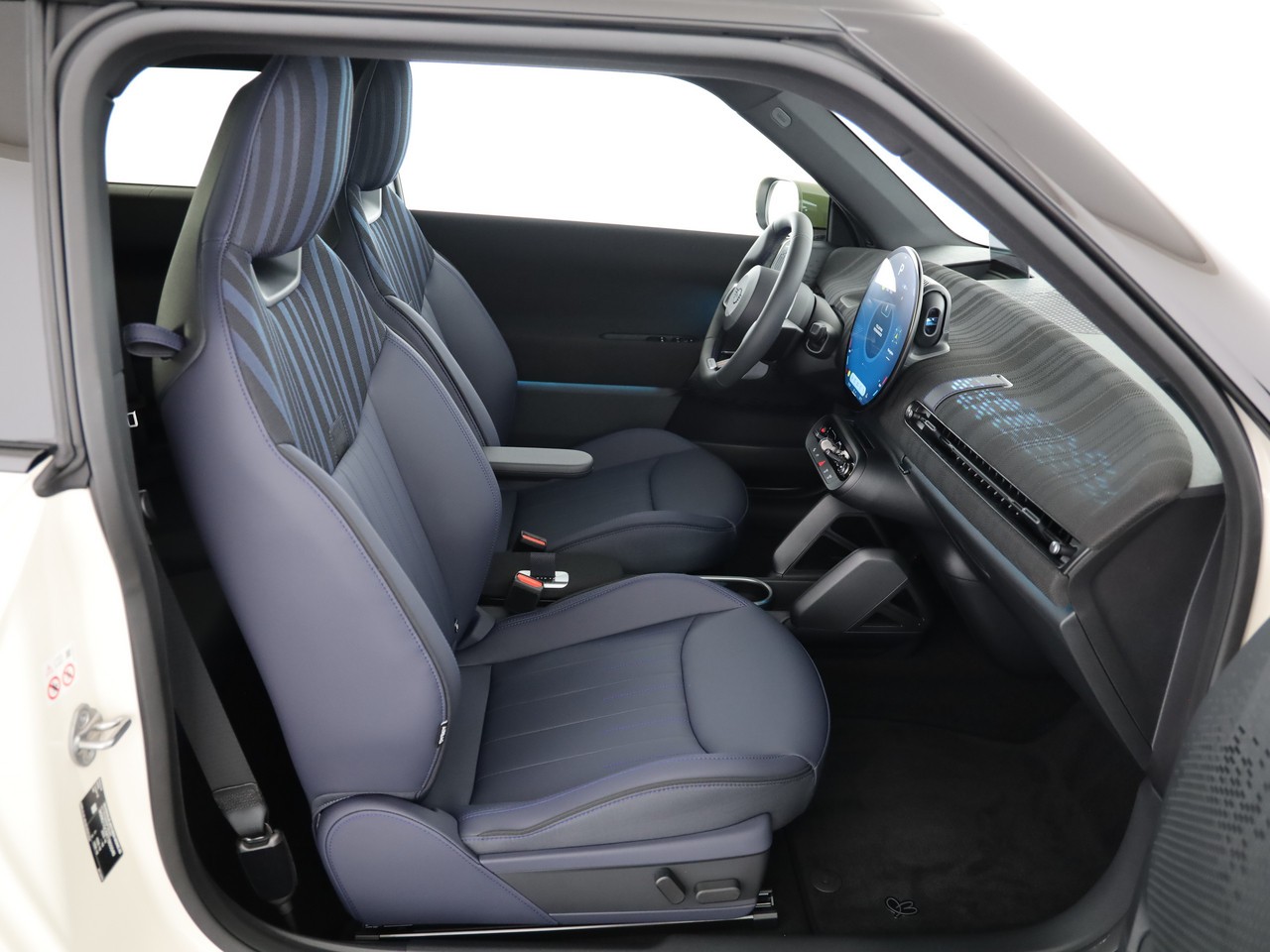 MINI Cooper SE-image-13