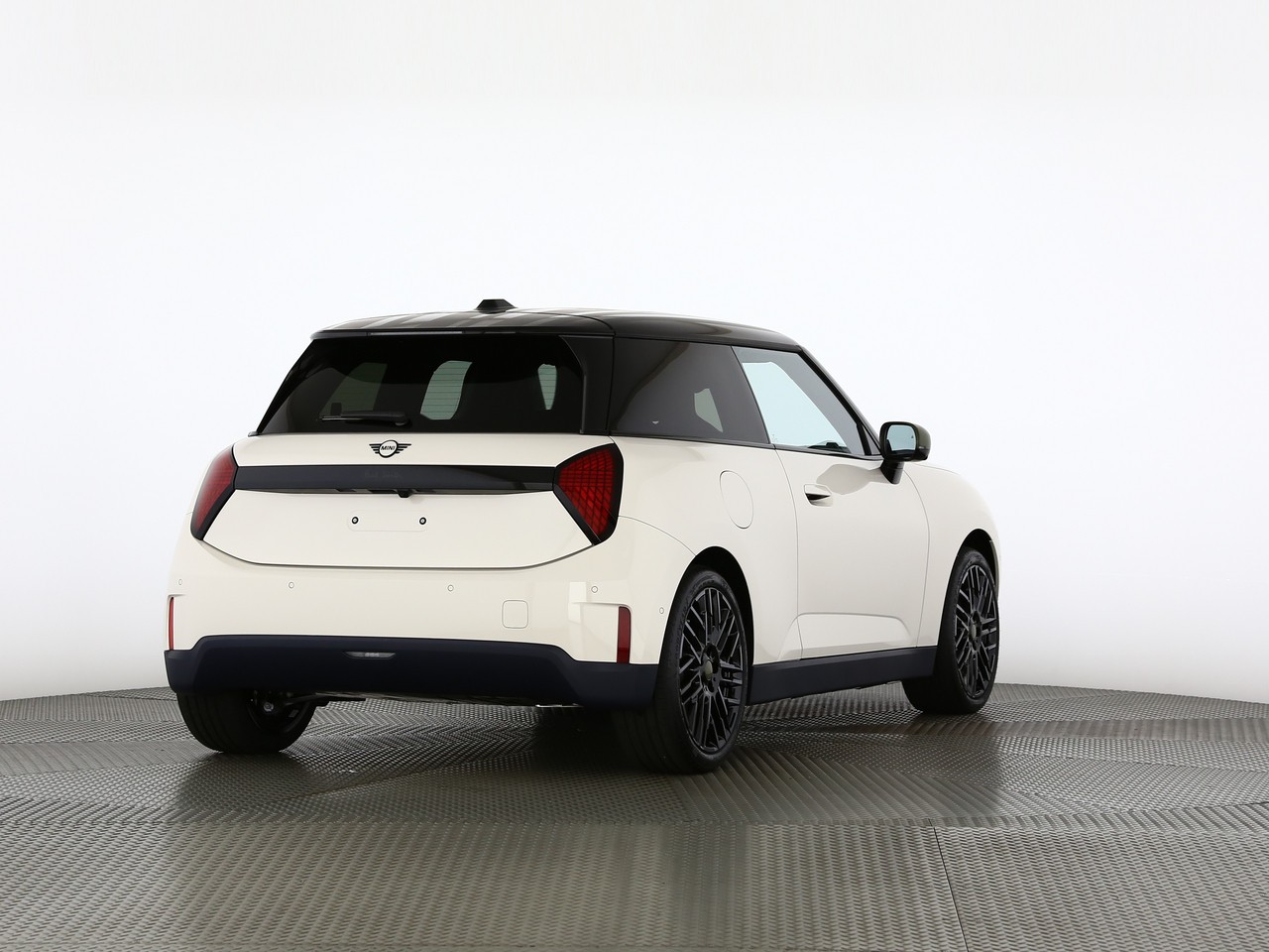 MINI Cooper SE-showroom-element-1