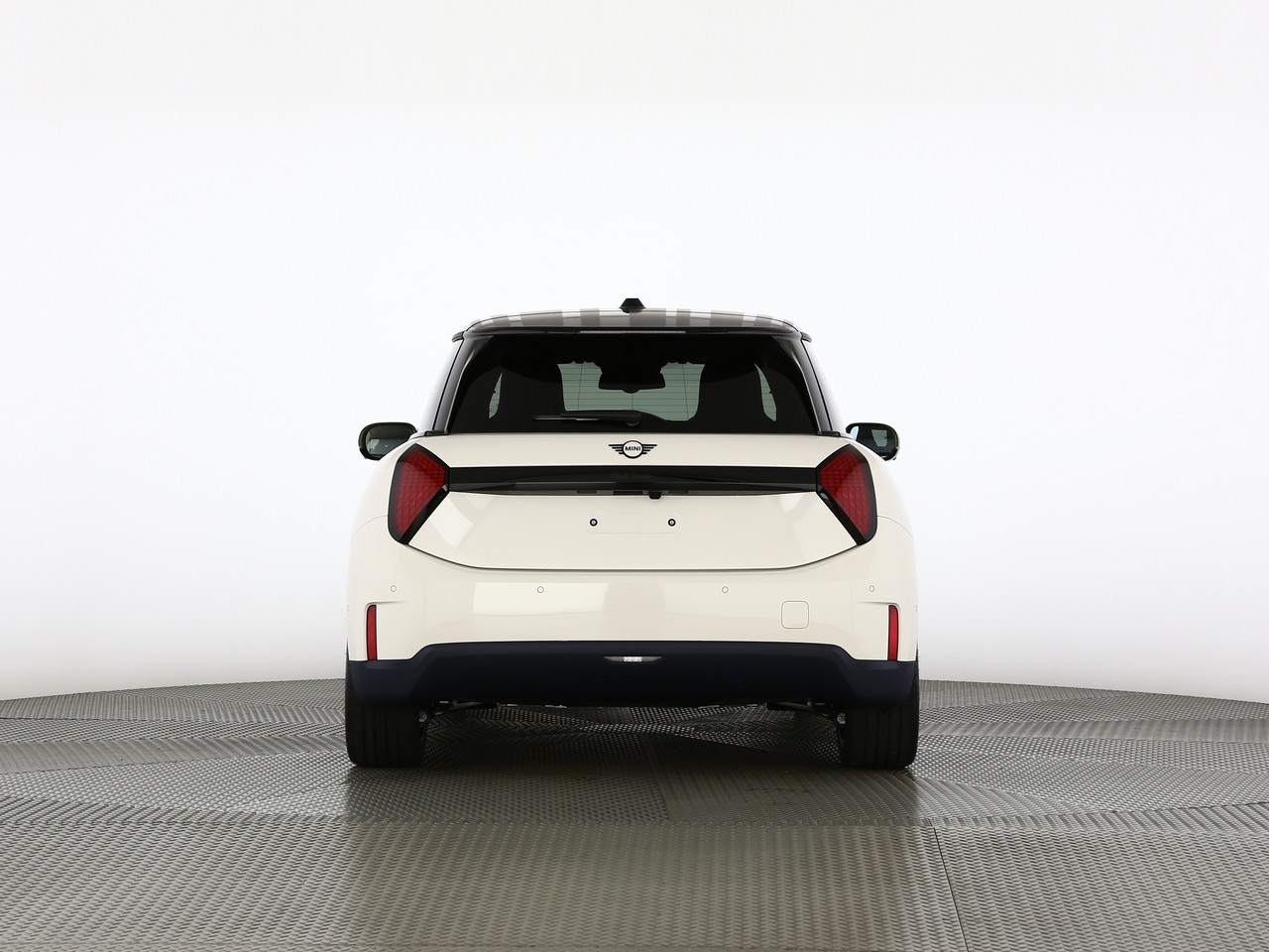 MINI Cooper SE-showroom-element-3