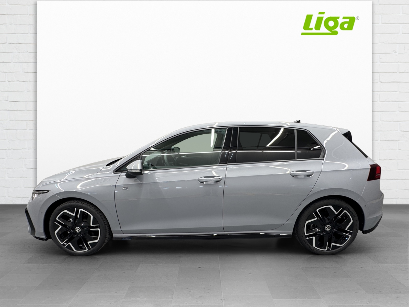 VW Golf VIII 1.5 eTSI R-Line DSG-showroom-element-2