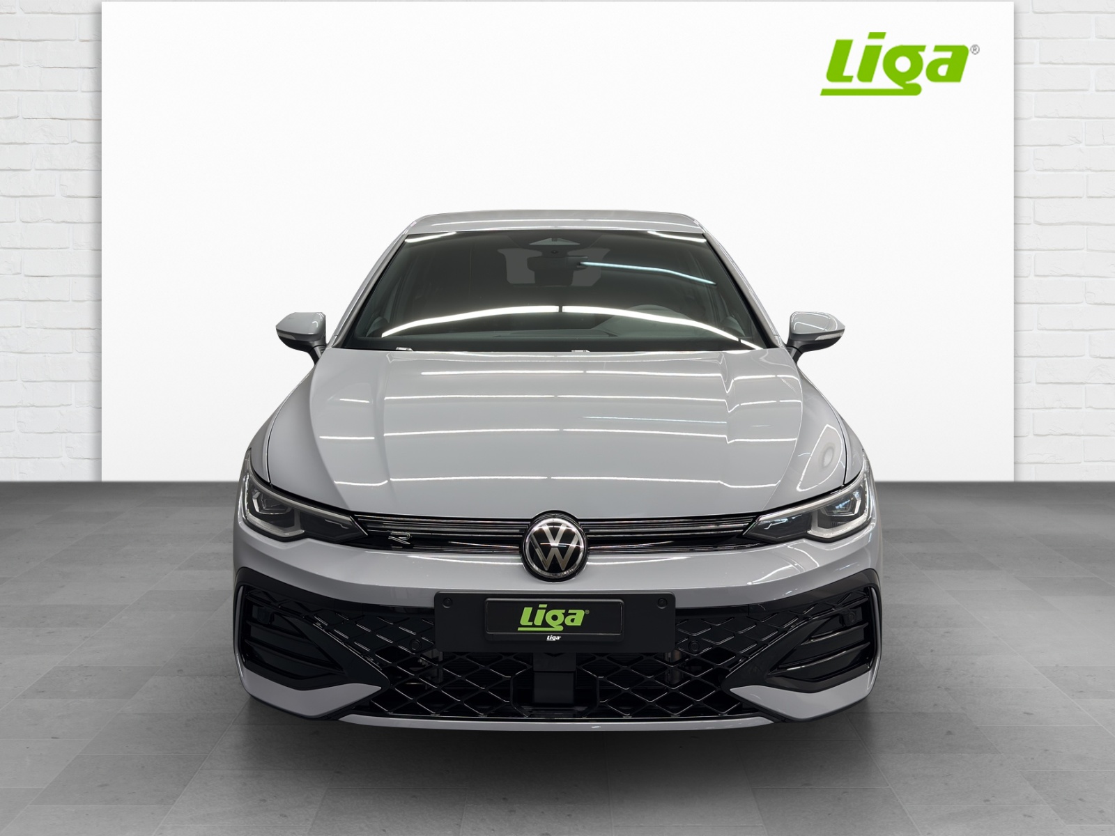 VW Golf VIII 1.5 eTSI R-Line DSG-showroom-element-1