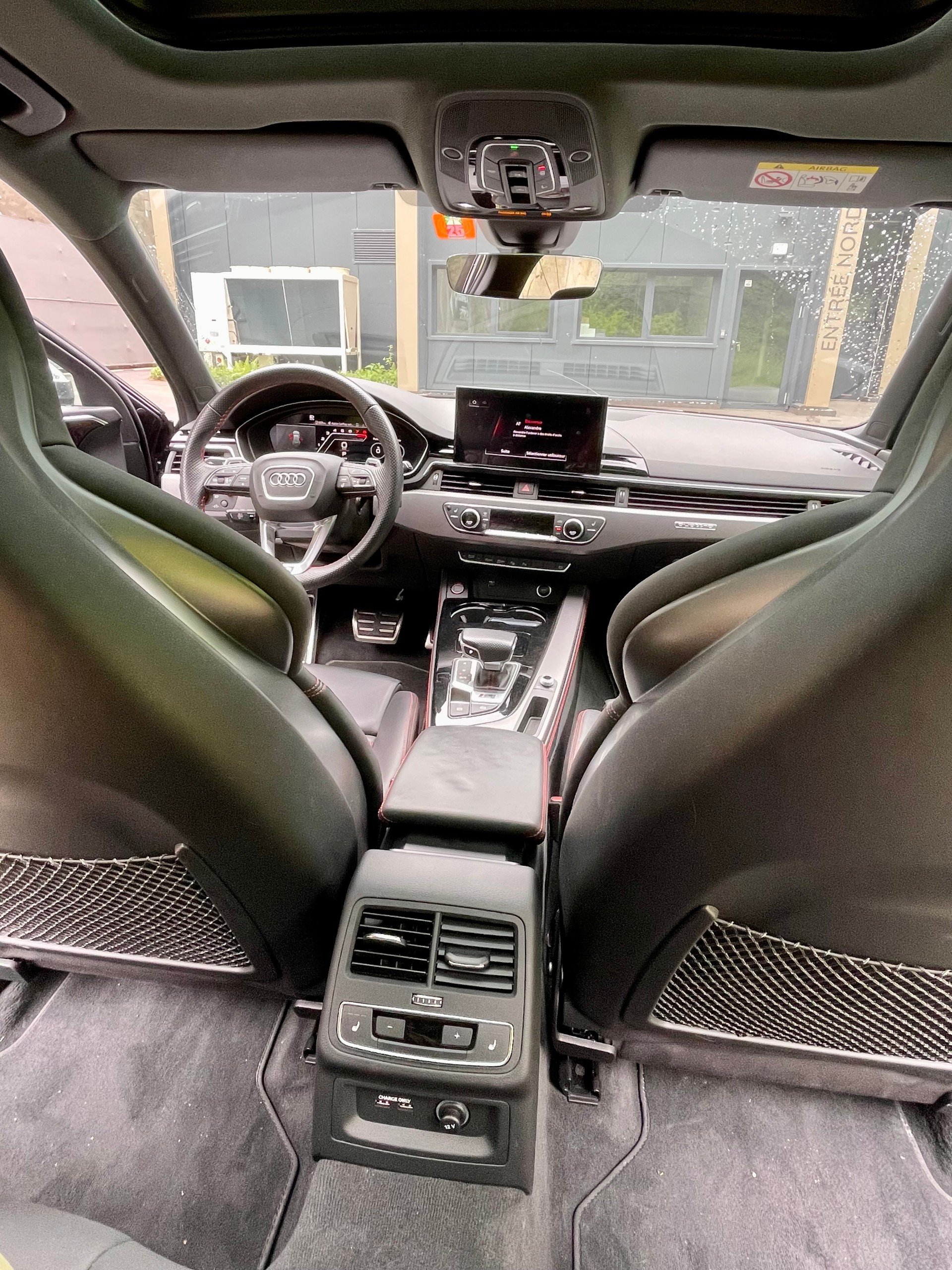 AUDI RS4-image-4