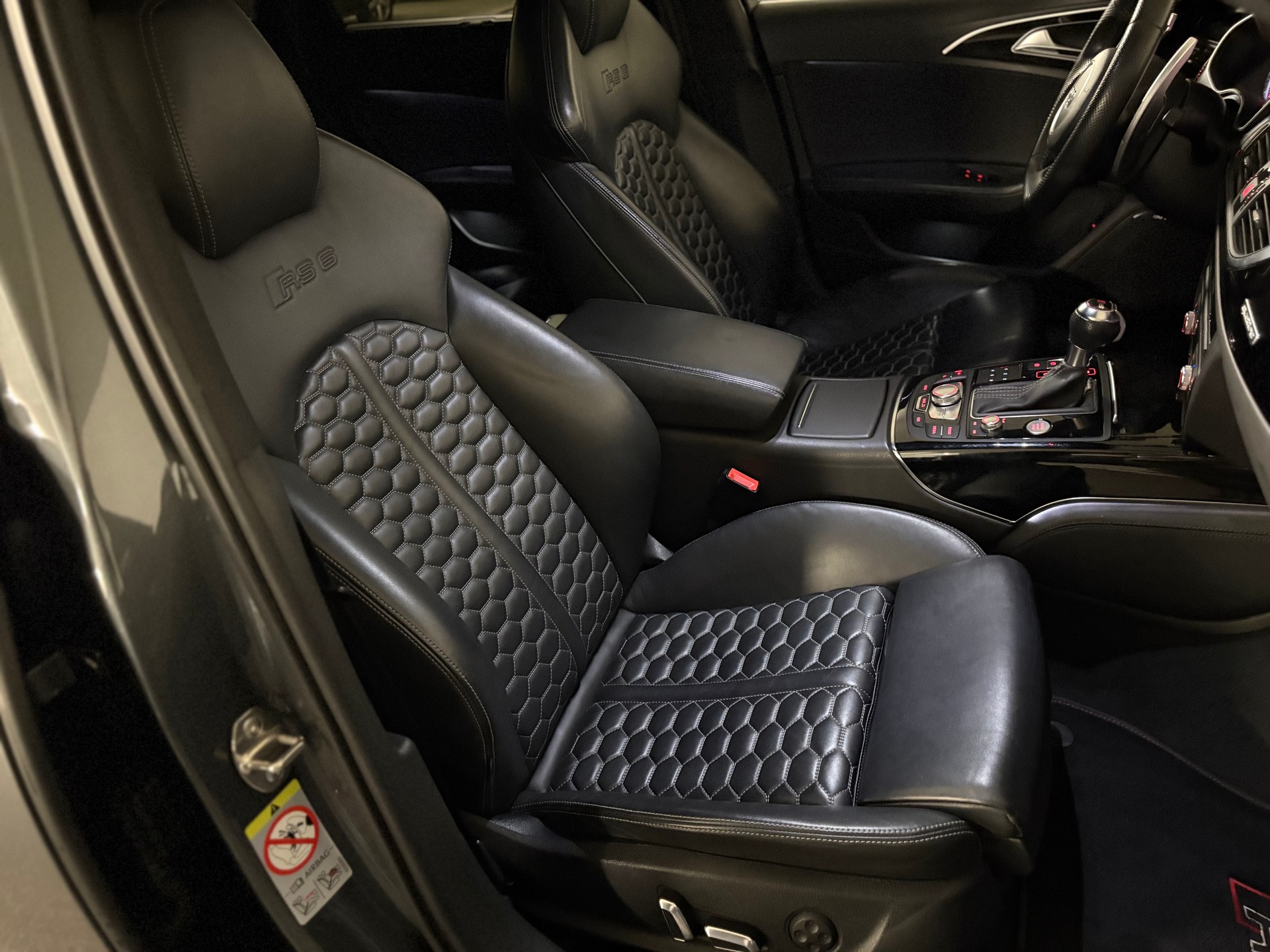 AUDI RS6 Avant 4.0 TFSI V8 quattro Tiptronic 700PS ab MFK-image-10