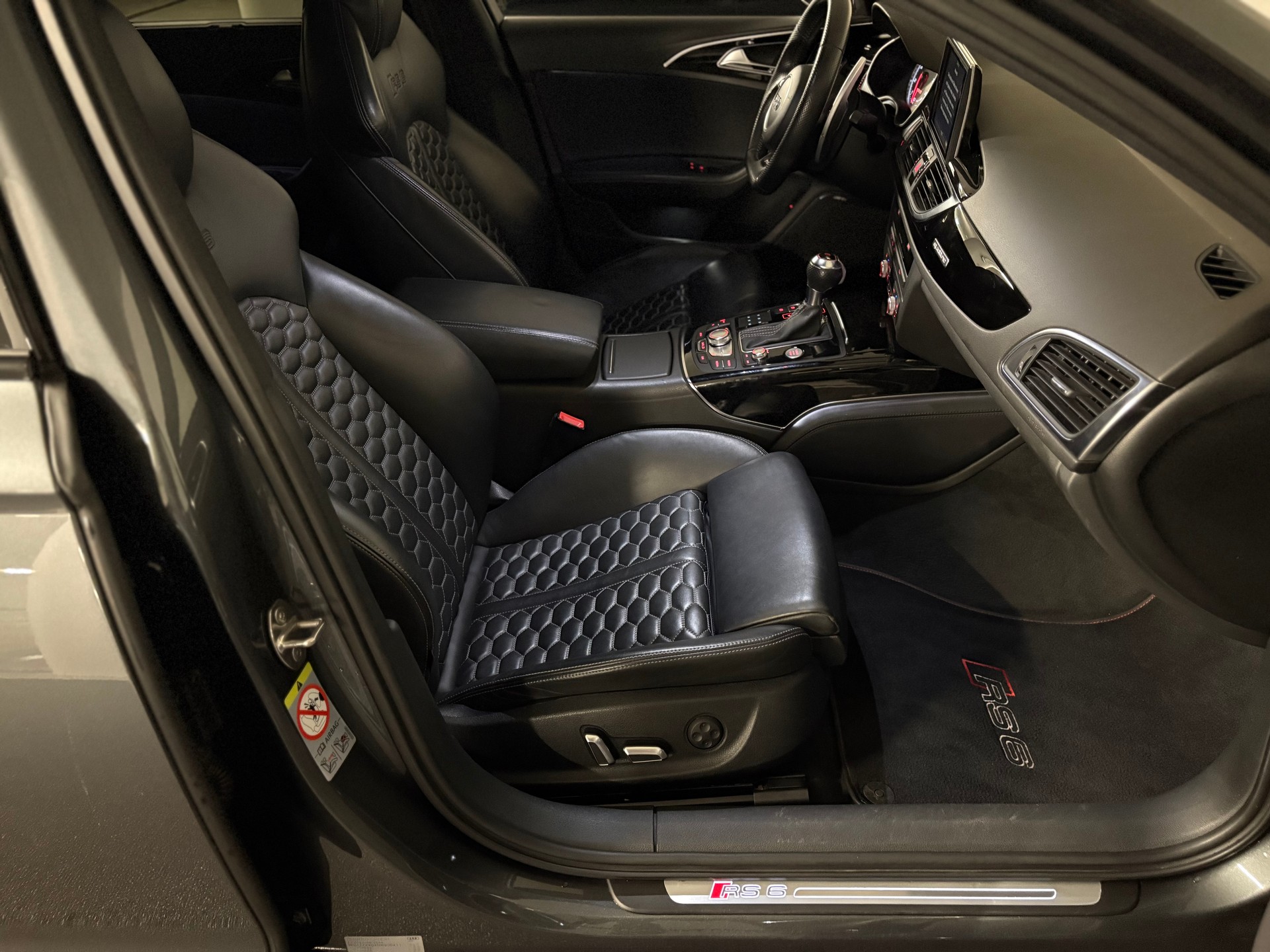 AUDI RS6 Avant 4.0 TFSI V8 quattro Tiptronic 700PS ab MFK-image-9