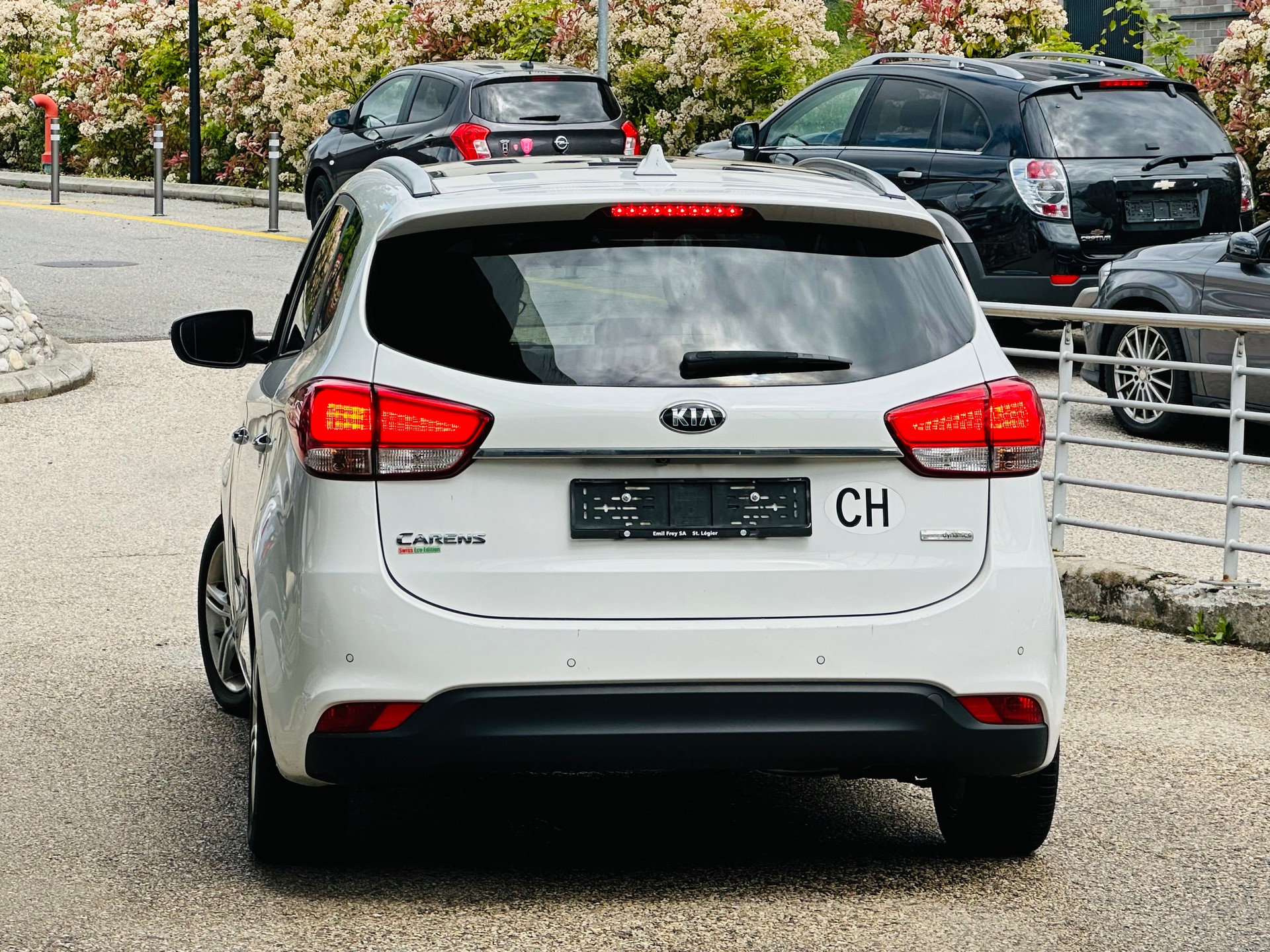 KIA Carens 1.7 CRDi Swiss Eco Edition-image-7