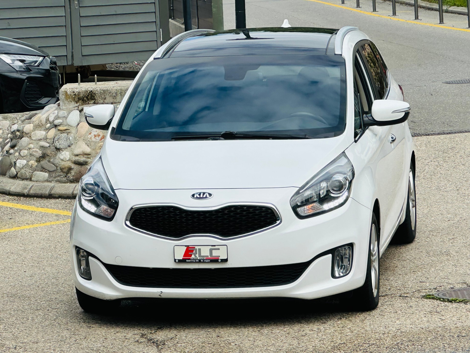 KIA Carens 1.7 CRDi Swiss Eco Edition-showroom-element-3