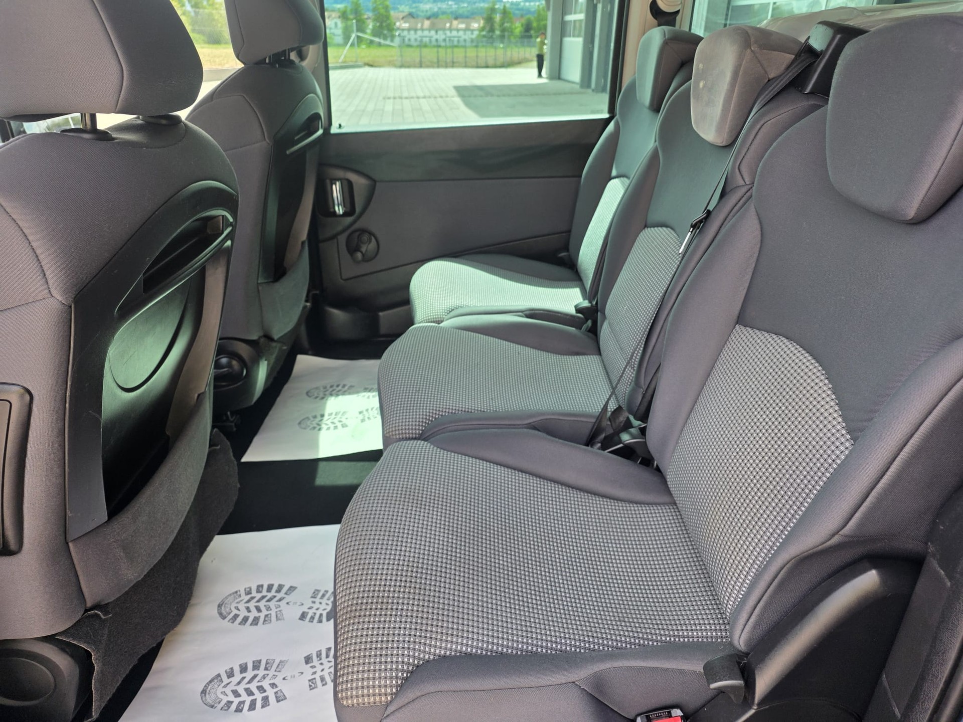 CITROEN C8 2.0 16V Essentiel (X)-image-10