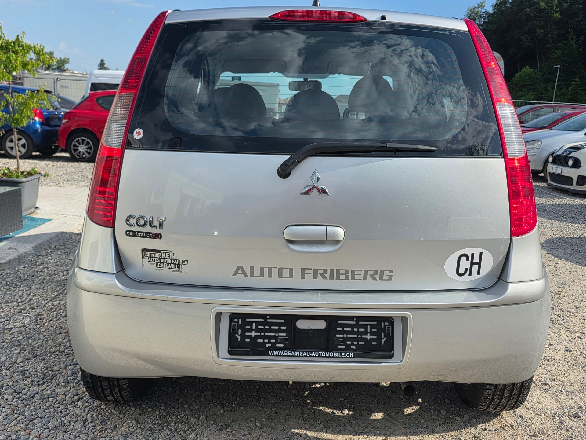 MITSUBISHI Colt 1.3 16V Celebration 30 *** AB MFK BIS 02.2027 / Frisch ab Service / Gratis Lieferung ***-showroom-element-3